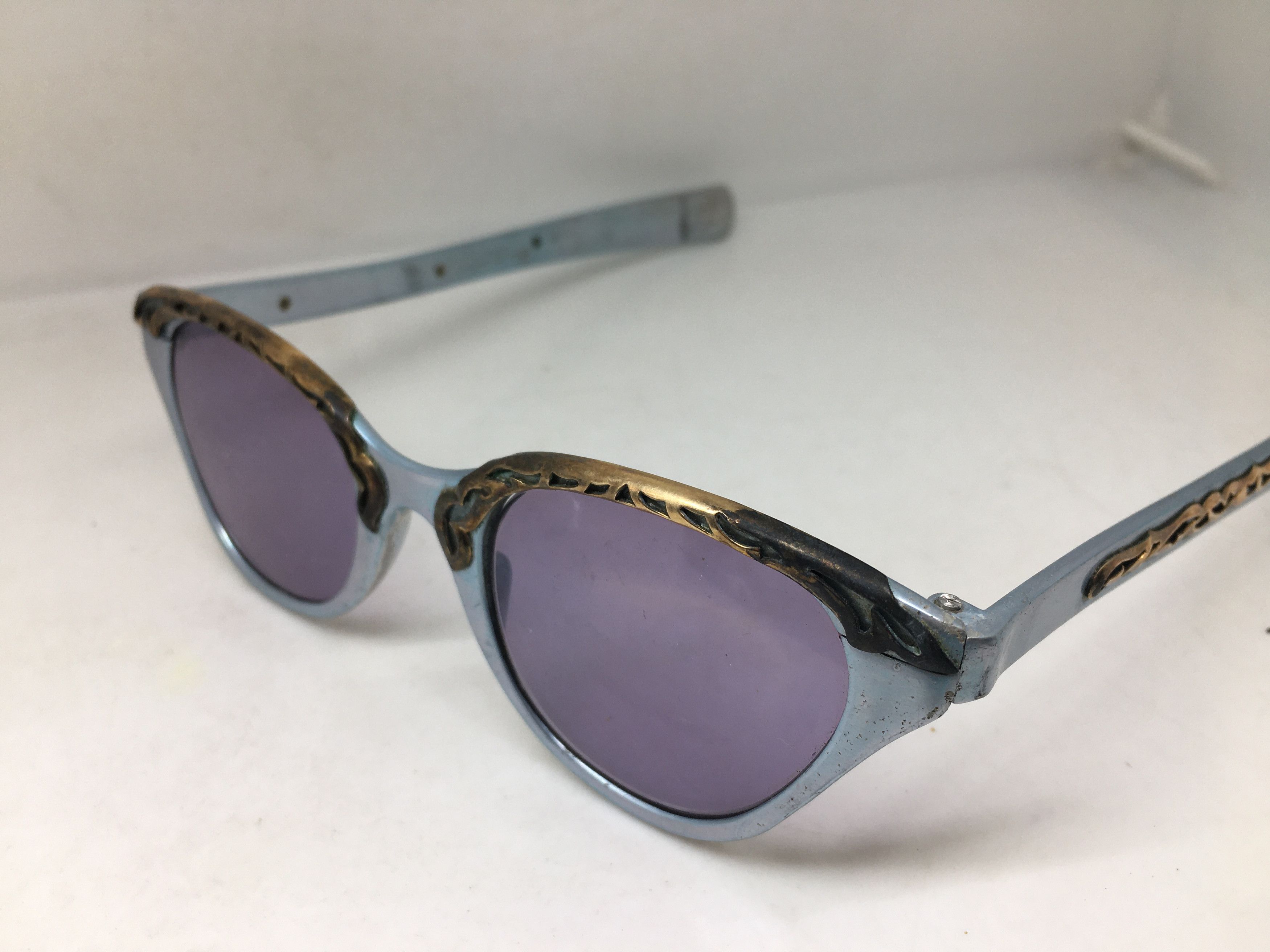 Vintage Vintage 50s TURA Woman Aluminum Brown Cateye Sunglasses Size ONE SIZE - 3 Thumbnail