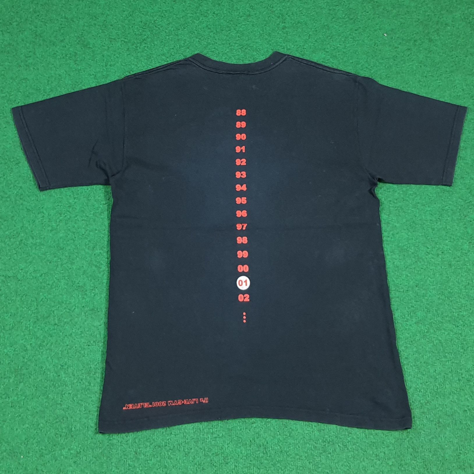Japanese Brand Vintage B'z Japan Rock Band Rock and Roll Tshirt C285N20 Size US M / EU 48-50 / 2 - 3 Thumbnail