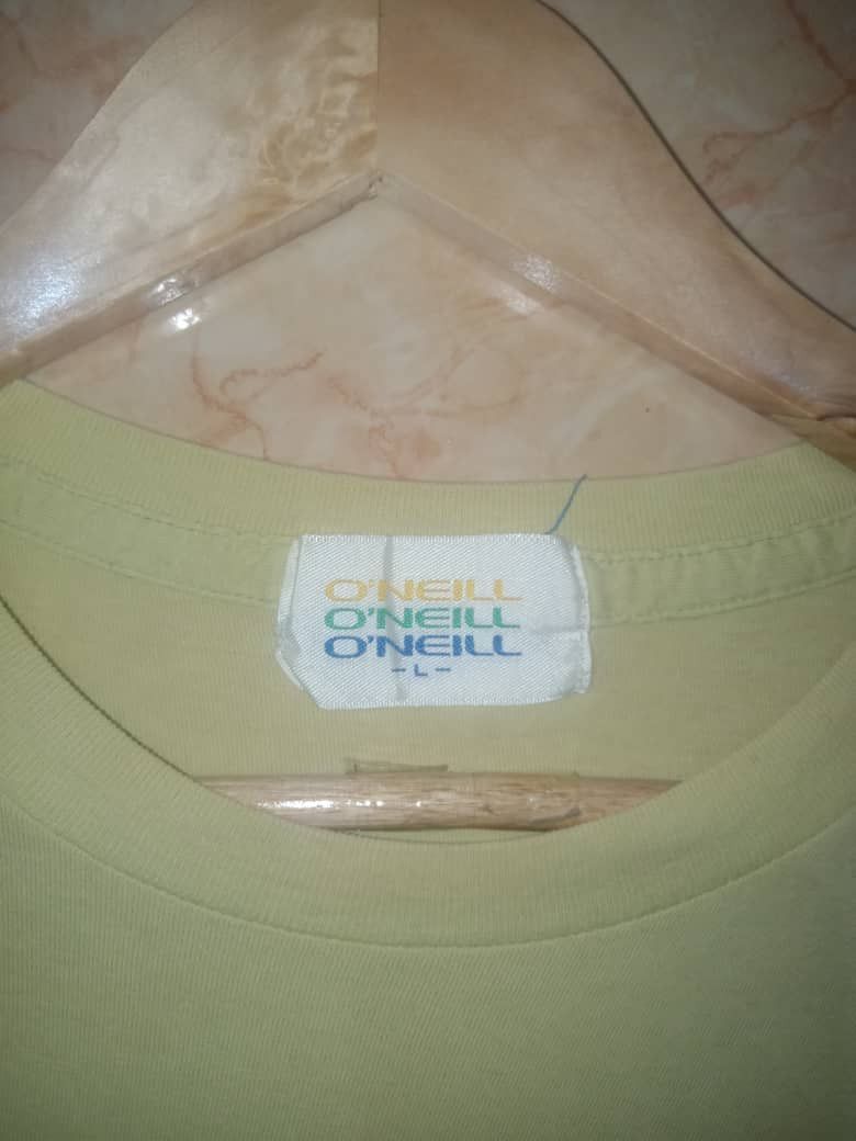 Vintage Vintage Oneill Center Logo Usa Tshirt single stich Size US L / EU 52-54 / 3 - 3 Thumbnail