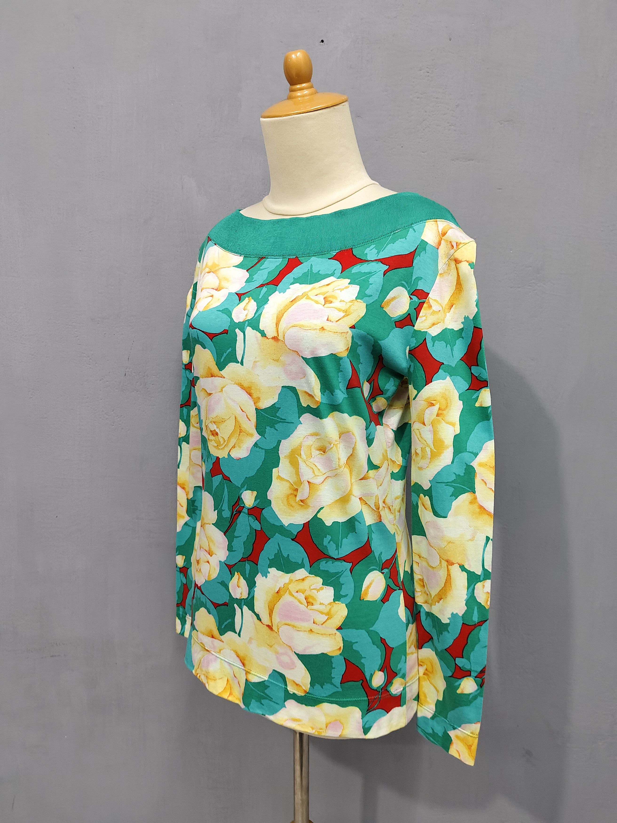 Gucci 80s Gucci- Archive Floral Rose Print Wide Round Neckline Top Size M / US 6-8 / IT 42-44 - 11 Thumbnail