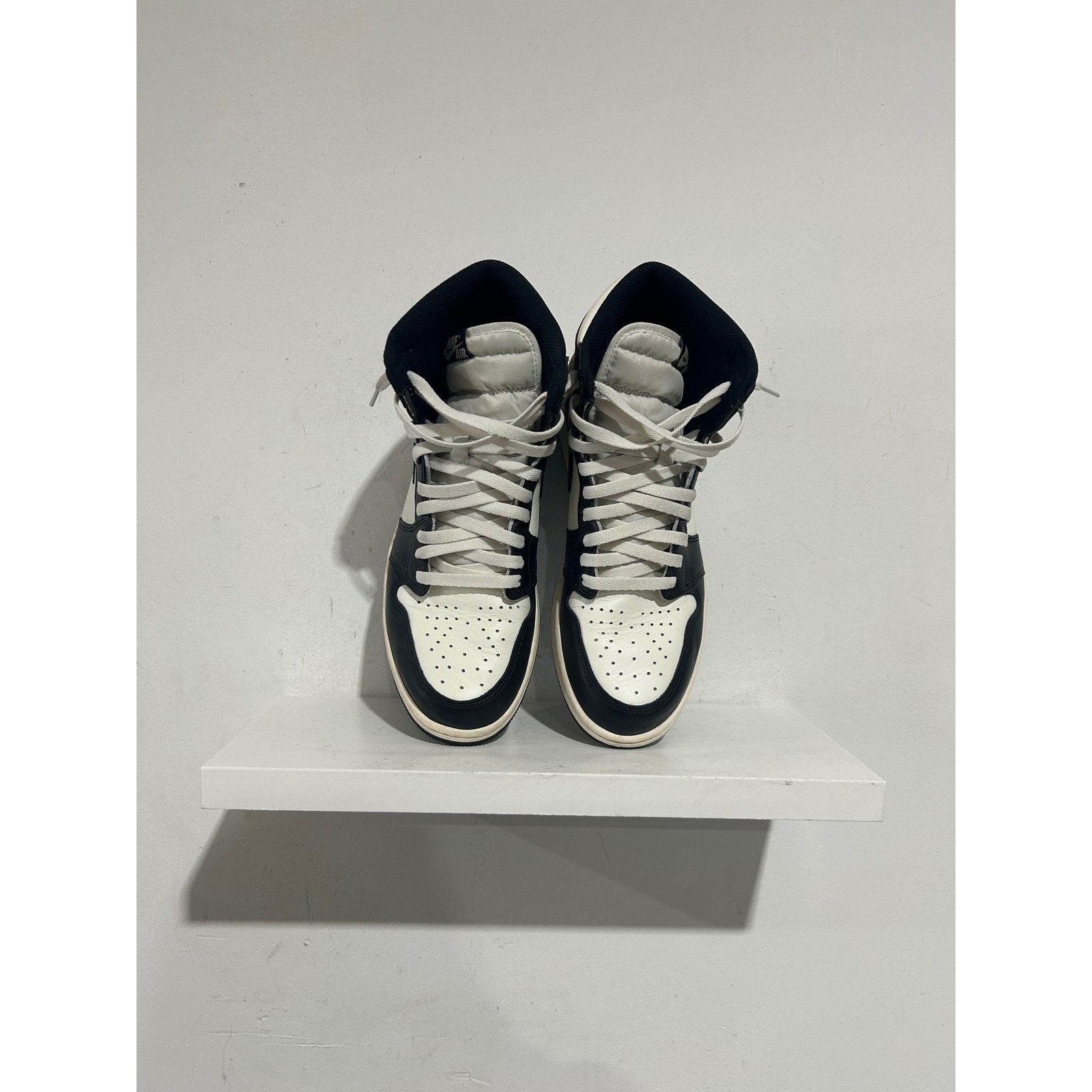Nike JORDAN 1 RETRO HIGH MOCHA SIZE 11.5 PREOWNED Size US 11.5 / EU 44-45 - 3 Thumbnail