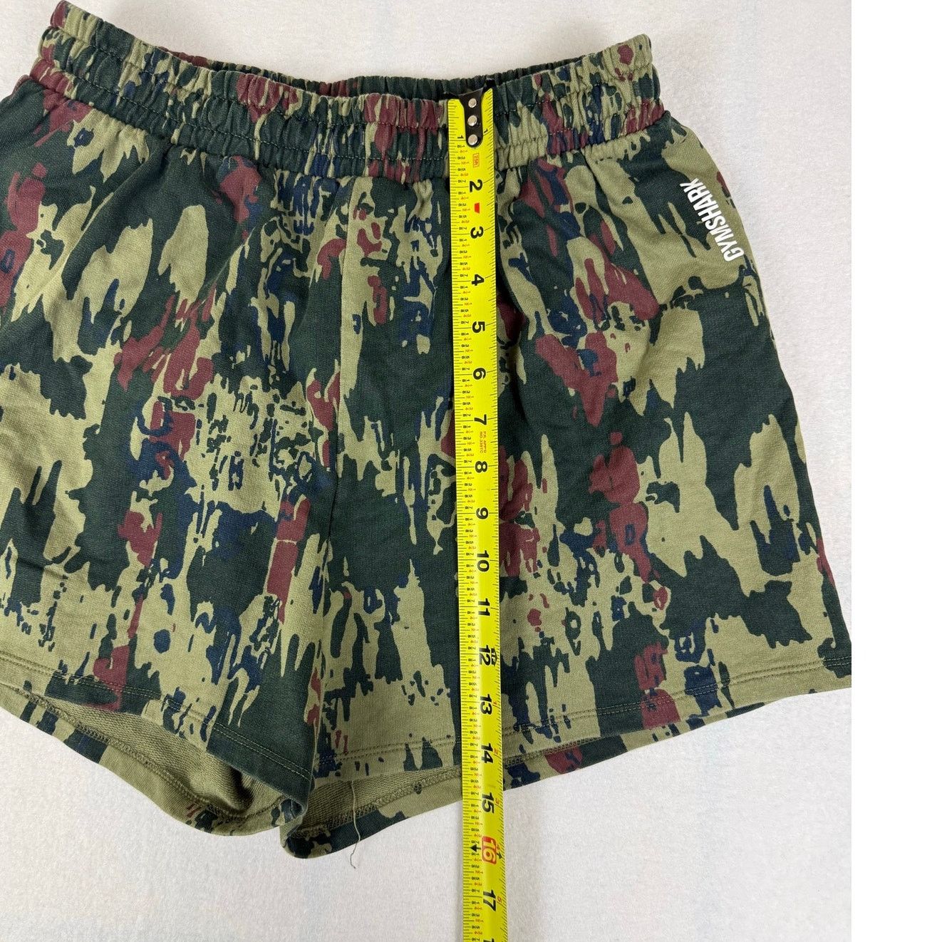 Gymshark Gymshark Women's Graphic Camo Shorts - Size M - Excellent Size 30" / US 8 / IT 44 - 5 Thumbnail