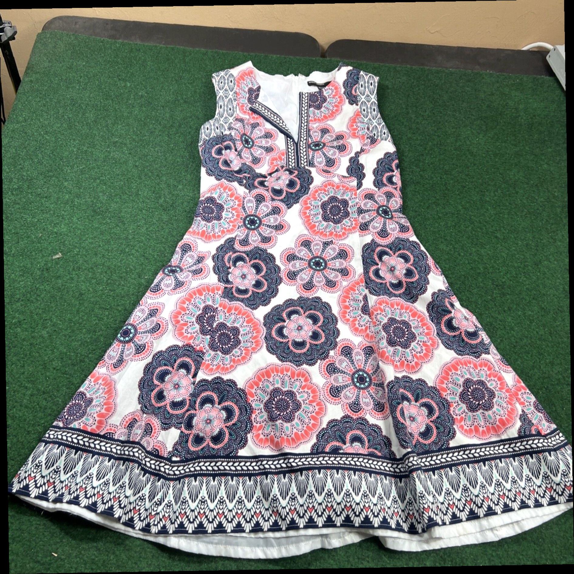 MAGGY LONDON Maggy London Nicolette Midi Dress Floral Paisley Sleeveless Preppy Size 6 Size M / US 6-8 / IT 42-44 - 1 Thumbnail