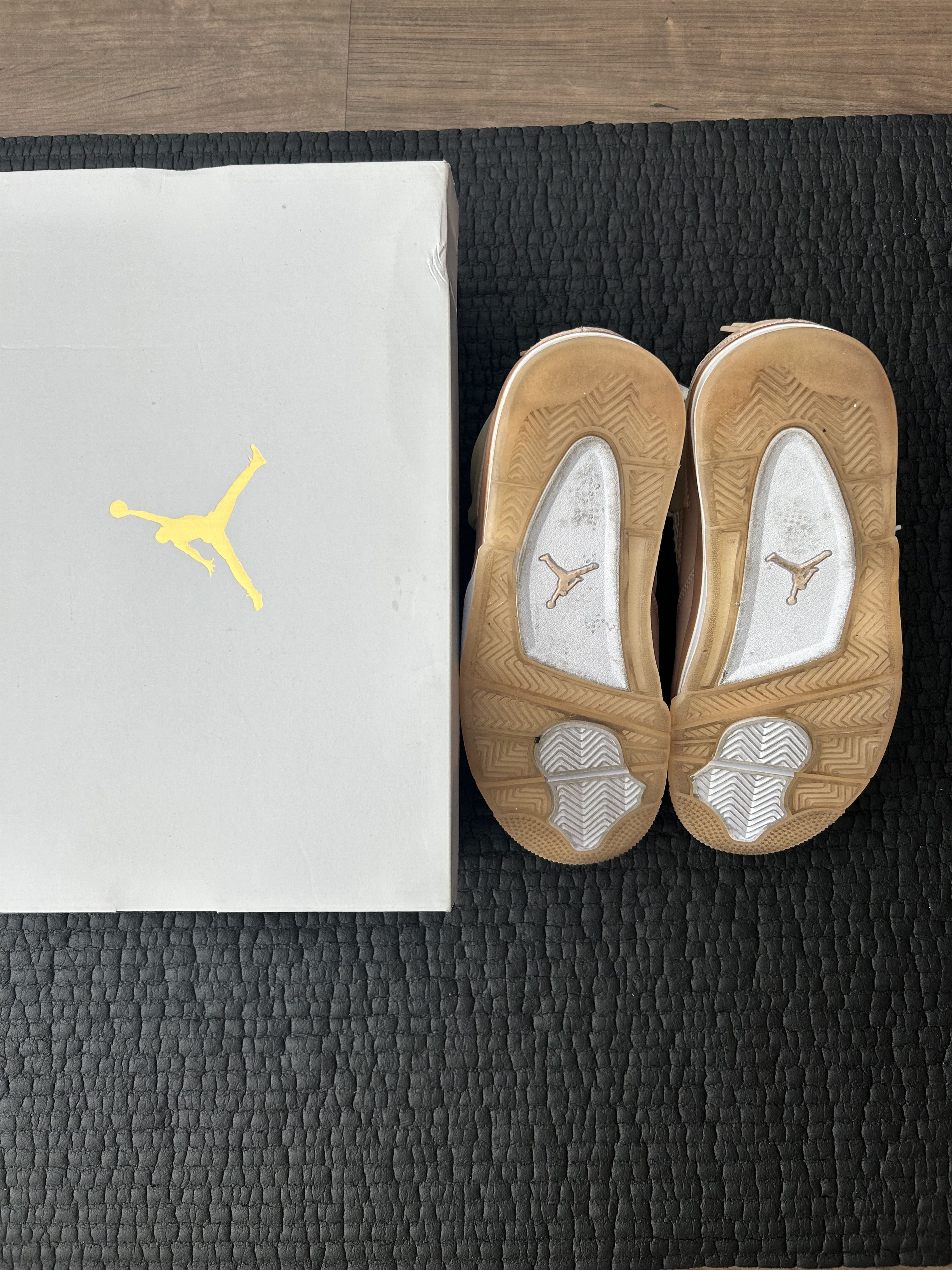 Jordan Brand Jordan 4 Retro Shimmer Women's Size US 6.5 / IT 36.5 - 4 Thumbnail