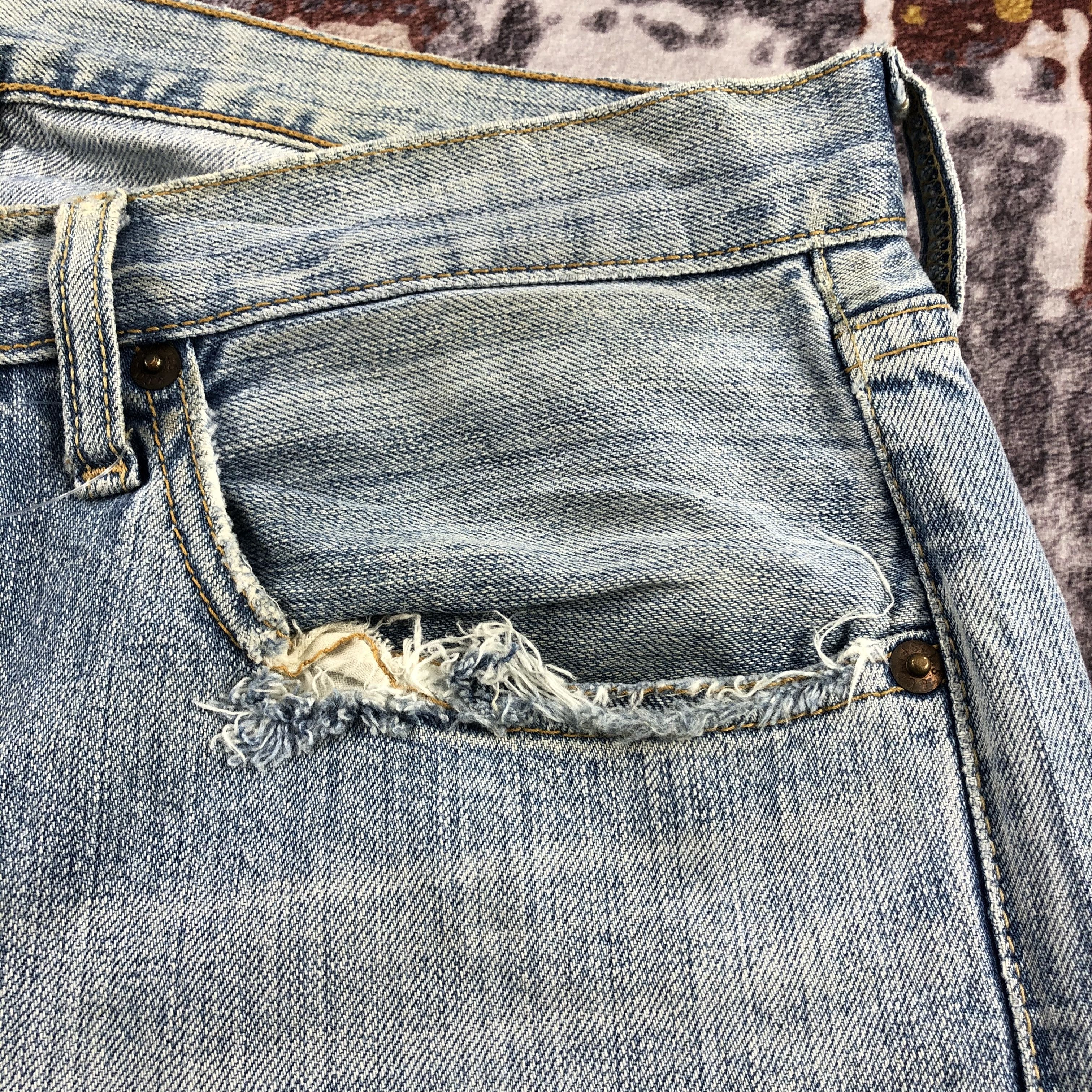 Levi's × Vintage 90s Vintage Light Wash Levis 501 Jeans-JM2222 Size US 34 / EU 50 - 14 Thumbnail