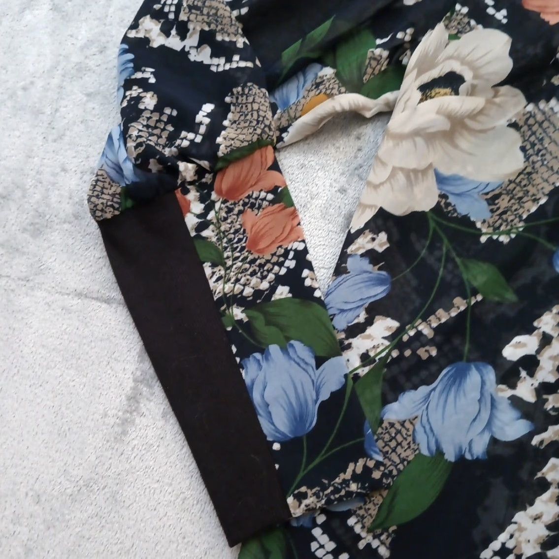 Vintage Cabi Shirt Womens Large Black Floral Sheer Long Sleeve Button Up Polyester Size L / US 10 / IT 46 - 5 Thumbnail