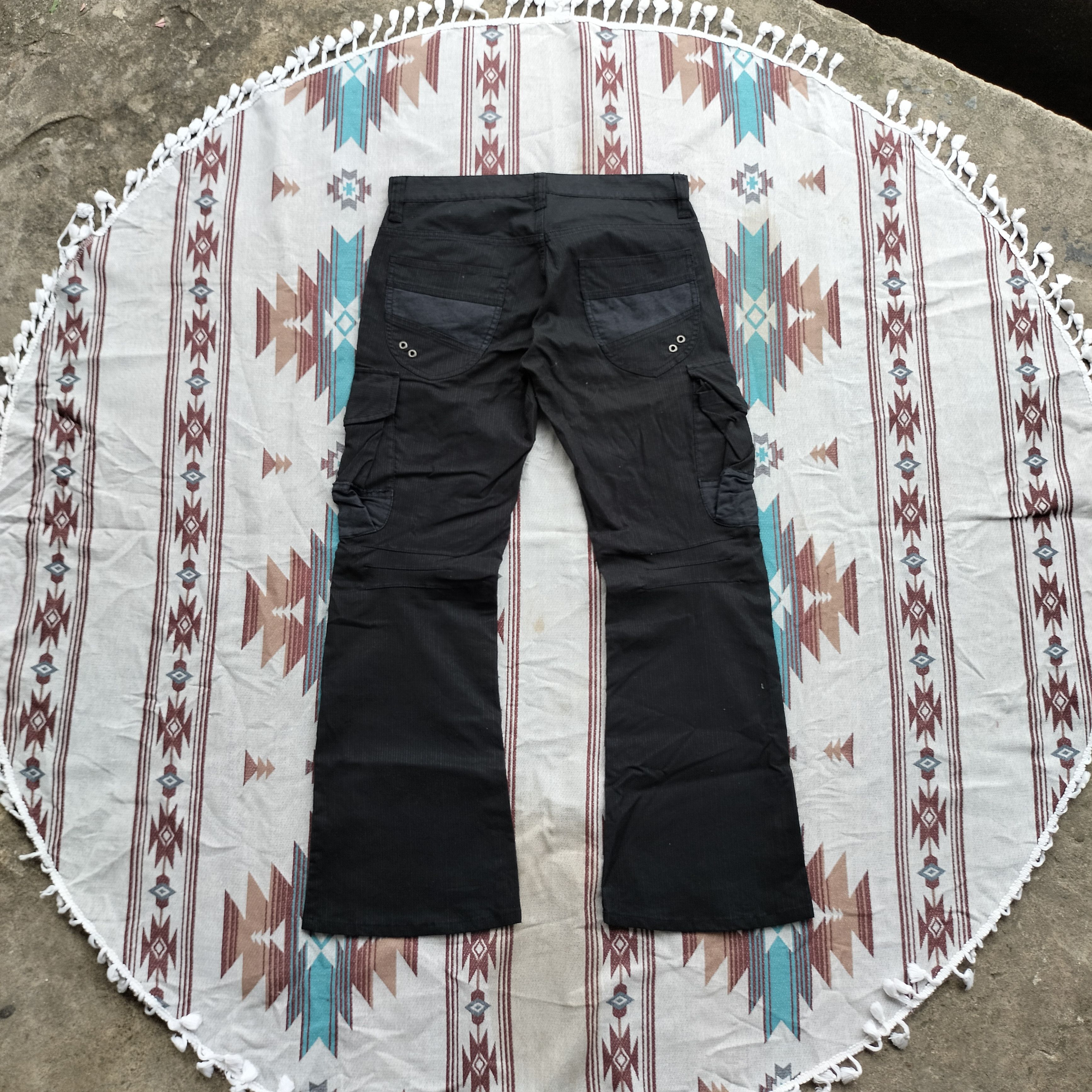 Tornado Mart Difference japan black flare cargo pants Size US 31 - 2 Thumbnail