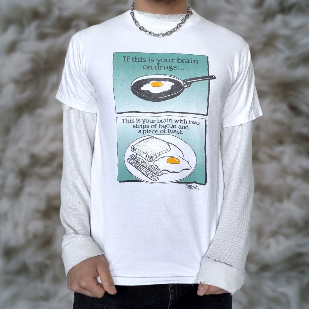 Vintage VINTAGE Argo Sport Mens Medium White Brain On Drugs Eggs Graphic Tee Shirt Size US M / EU 48-50 / 2 - 1 Thumbnail