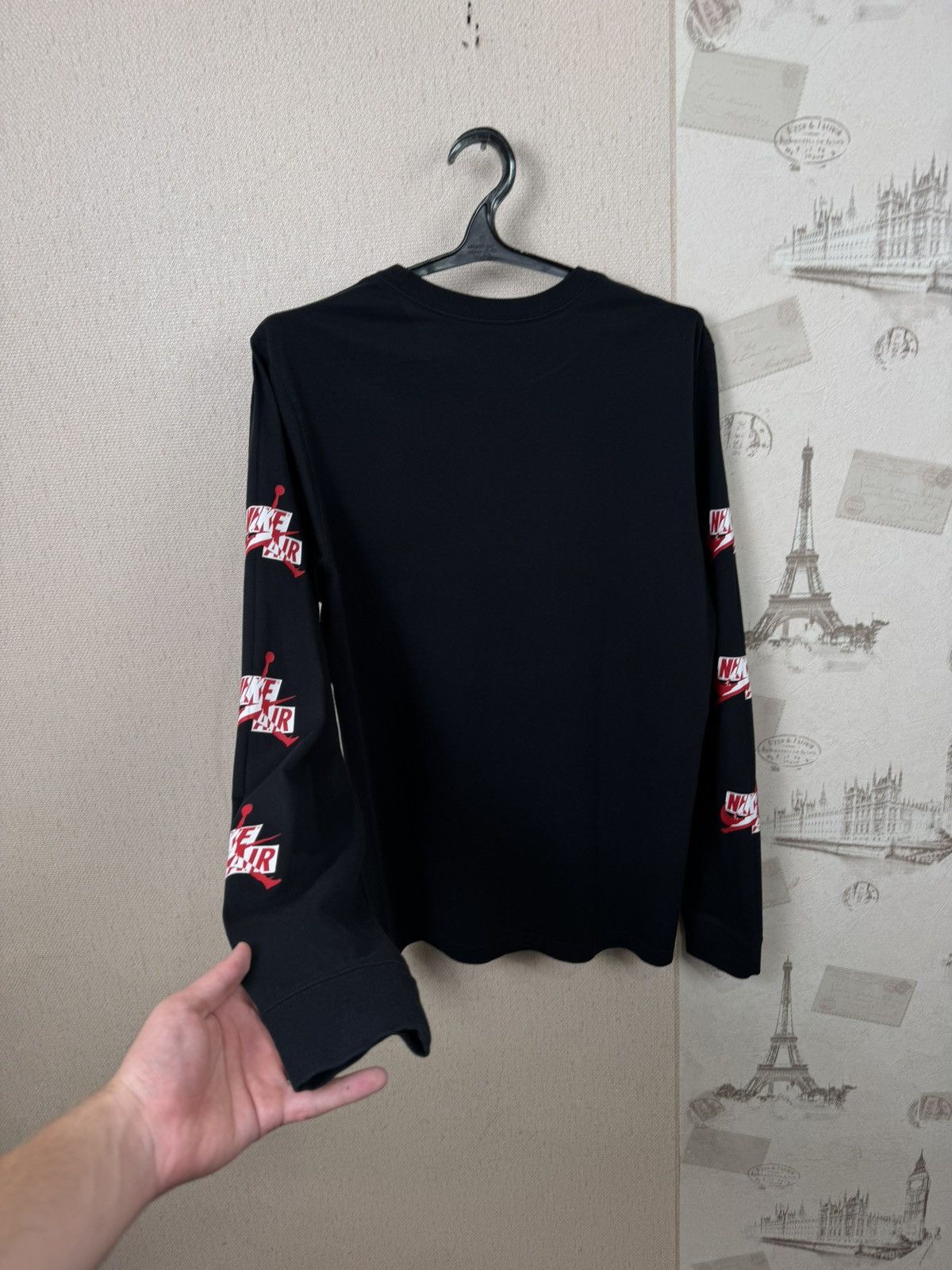 Jordan Brand Air Jordan Long Sleeve Classic Jumpman L Sports Black Men Size US L / EU 52-54 / 3 - 11 Thumbnail