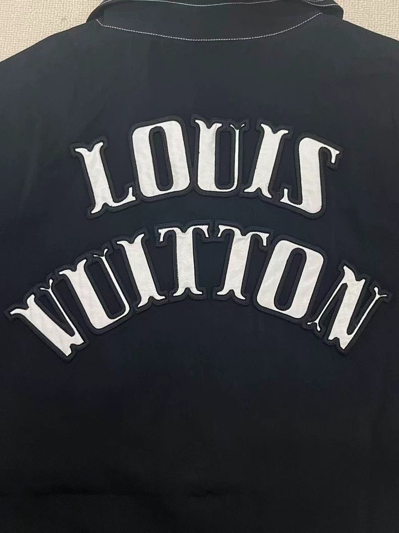 Louis Vuitton Louis Vuitton Letter Logo embroidered open-neck, single-br Size US XL / EU 56 / 4 - 3 Thumbnail