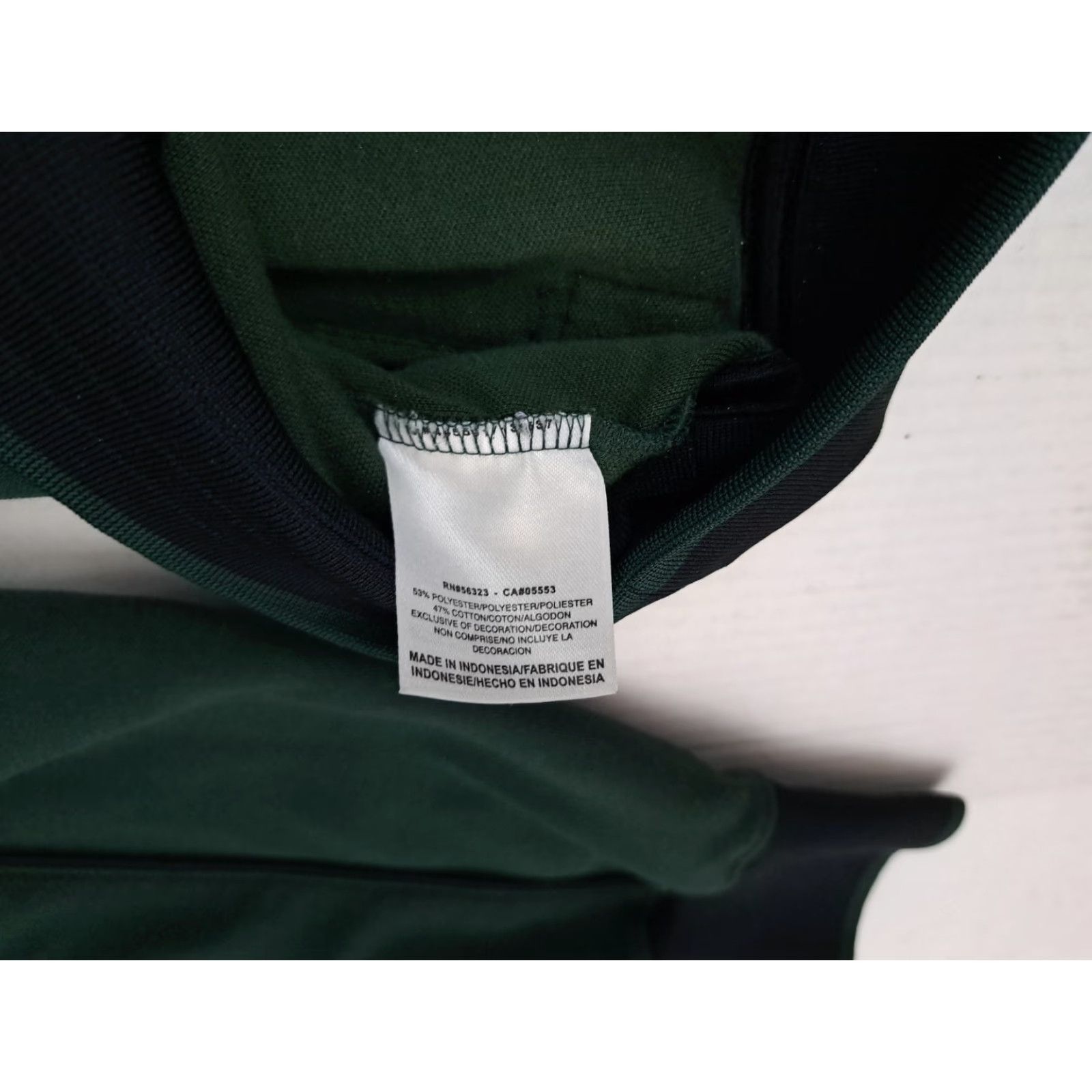 Nike VINTAGE Nike Zipper Embroidered Track Jacket XL Green Nike Zipper Embroidered Track Jacket XL Green Unisex Adults Mens Womens Size US XL / EU 56 / 4 - 5 Thumbnail