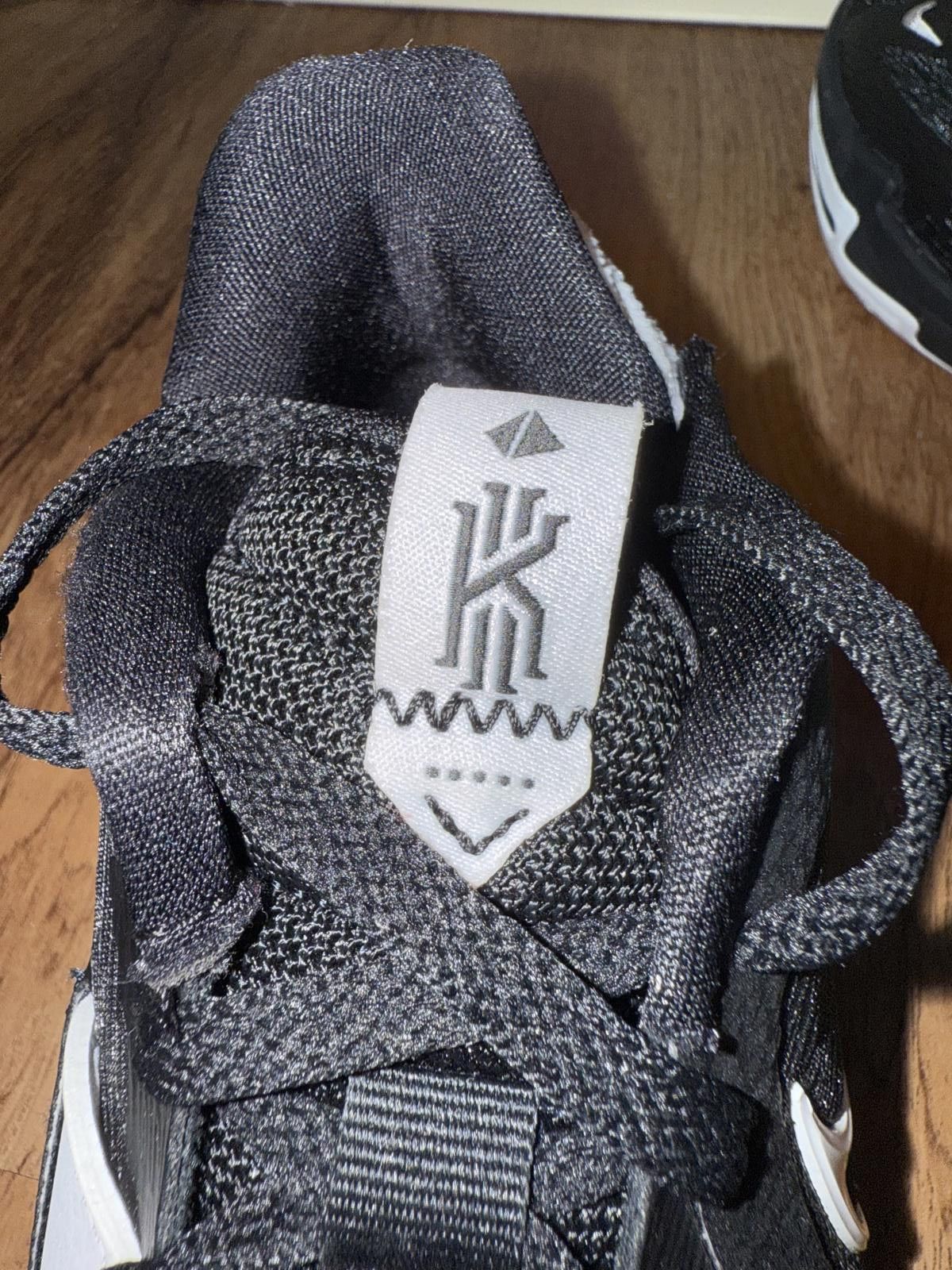Nike Kyrie 5 Low TB Black White