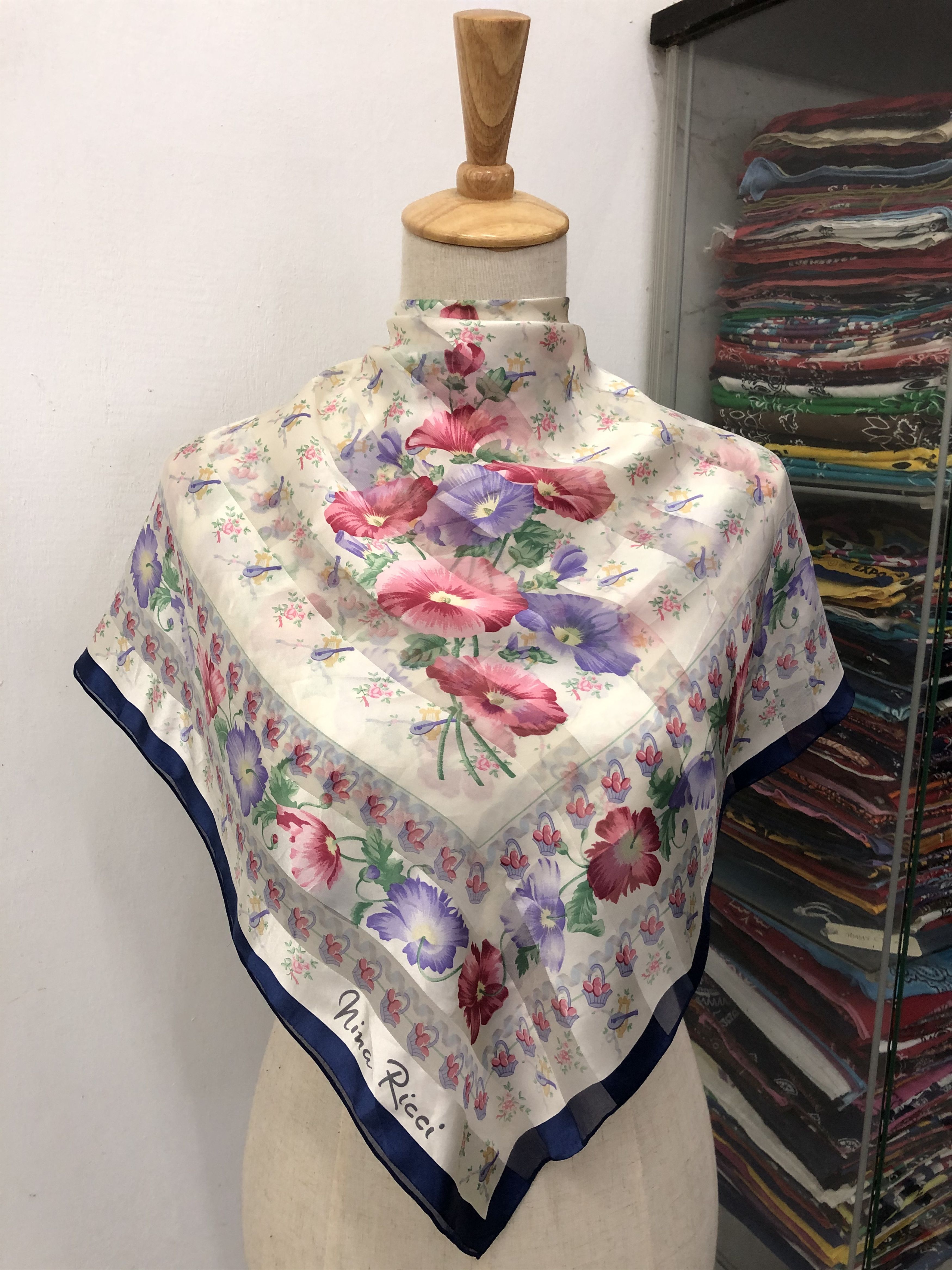 Nina Ricci × Vintage Vintage Nina Ricci Silk Scarf Size ONE SIZE - 1 Thumbnail