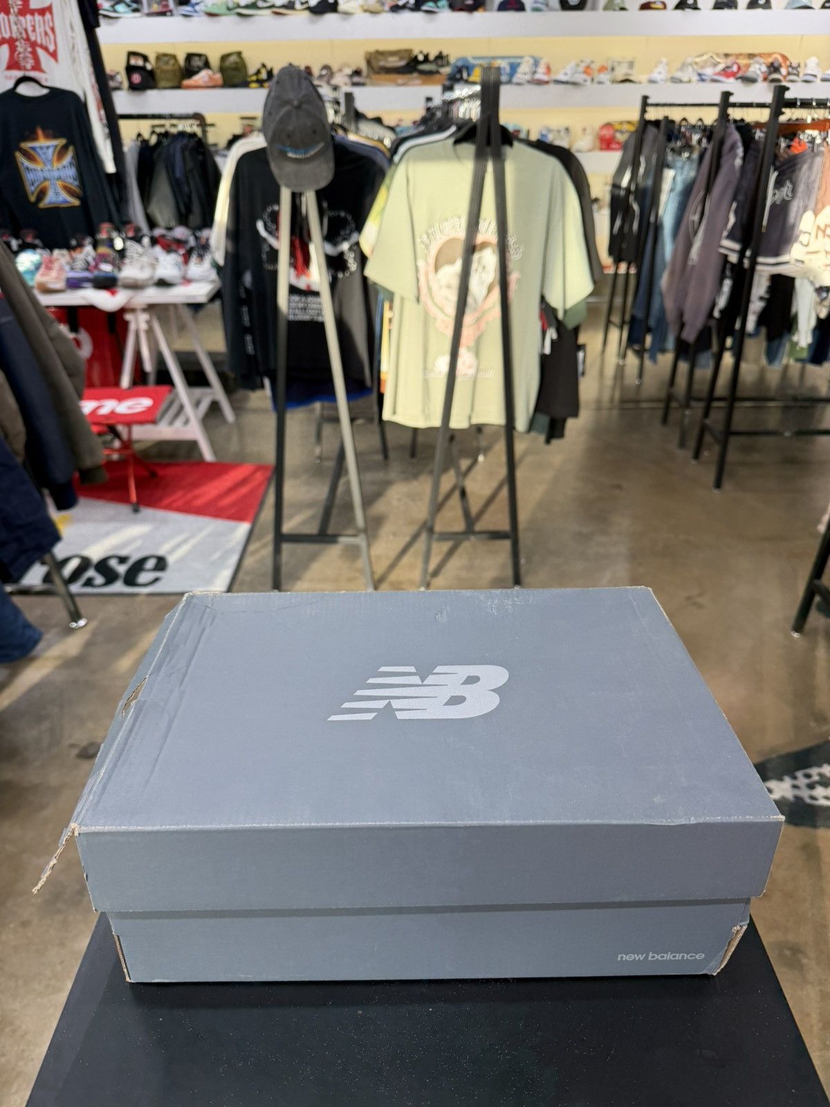 New Balance New Balance 2002R Navy Grey Size 10.5 (2022) Size US 10.5 / EU 43-44 - 14 Thumbnail