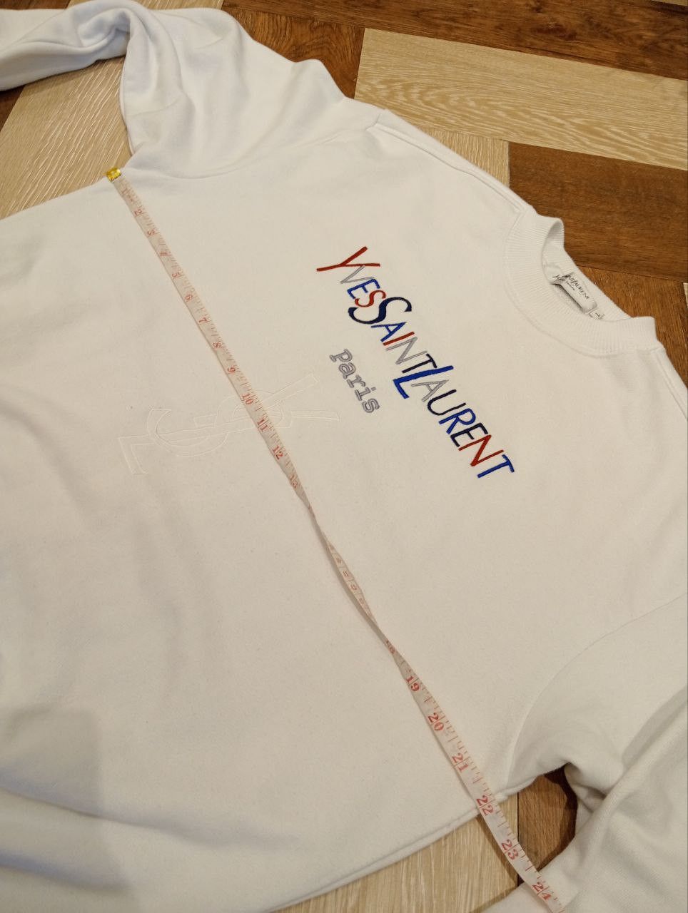 Yves Saint Laurent VINTAGE YVES SAINT LAURENT PARIS SPELL OUT CREWNECK Size US L / EU 52-54 / 3 - 16 Thumbnail