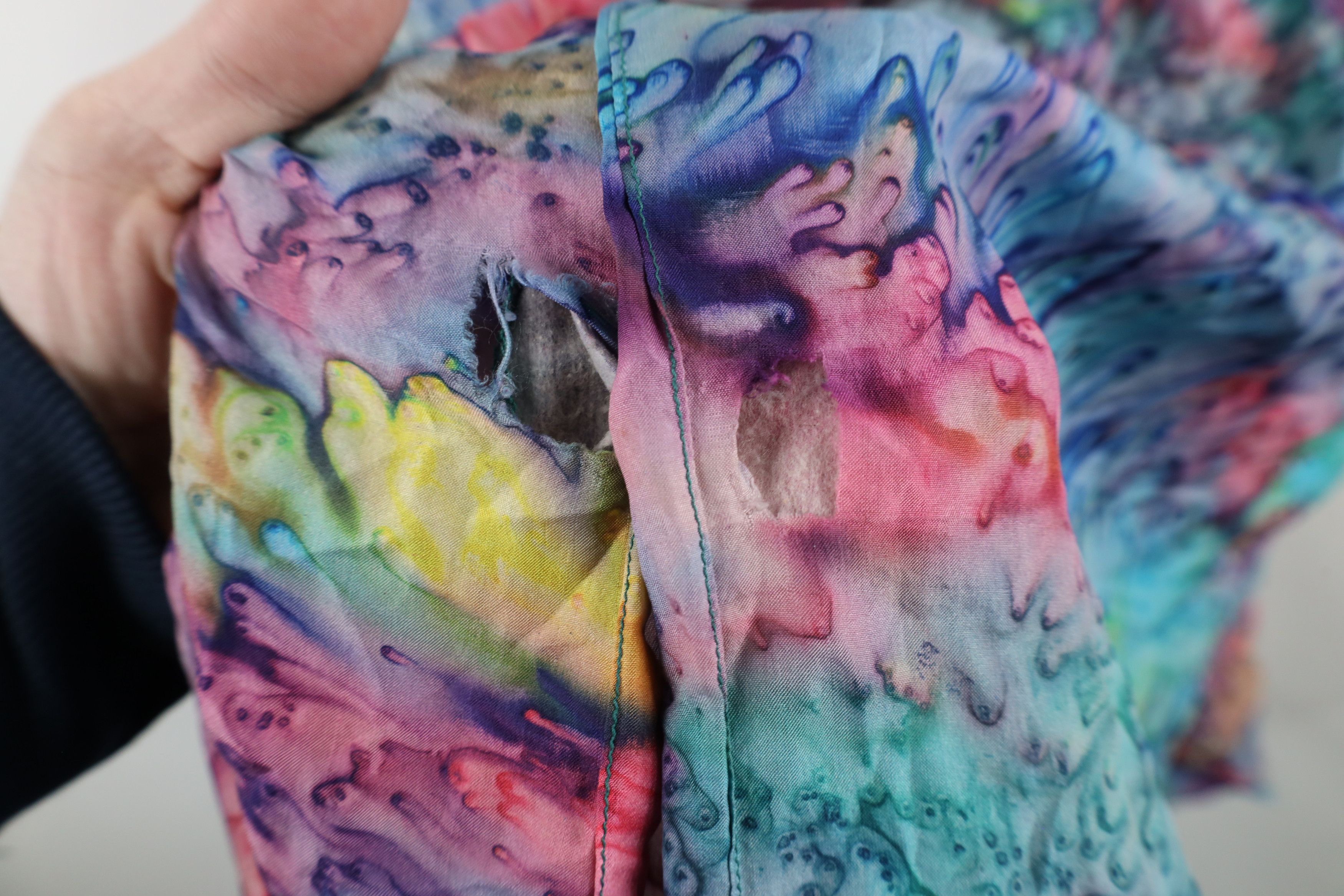 Vintage Vintage 80s 90s Streetwear Silk Rainbow Baggy Button Shirt Size M / US 6-8 / IT 42-44 - 5 Thumbnail