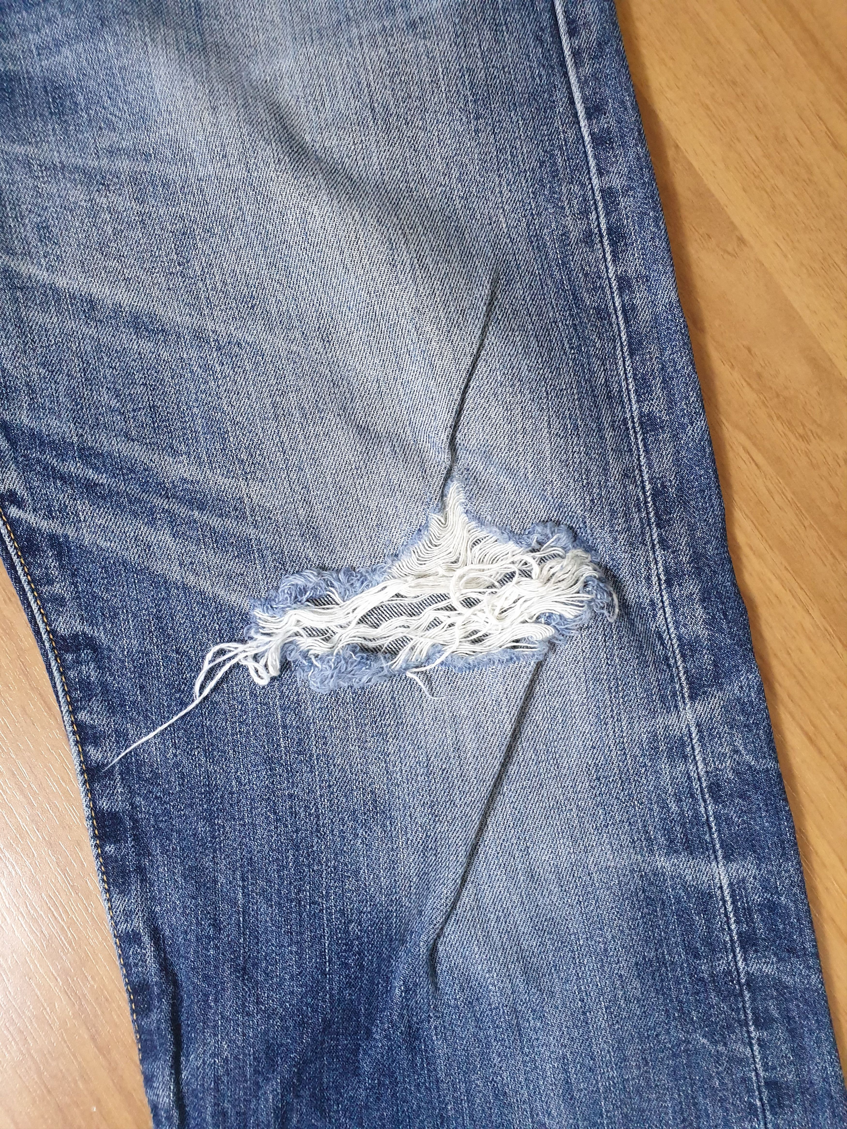 Levi's Levi's 501 Vintage Style Distressed Light Wash Blue Size US 32 / EU 48 - 3 Thumbnail