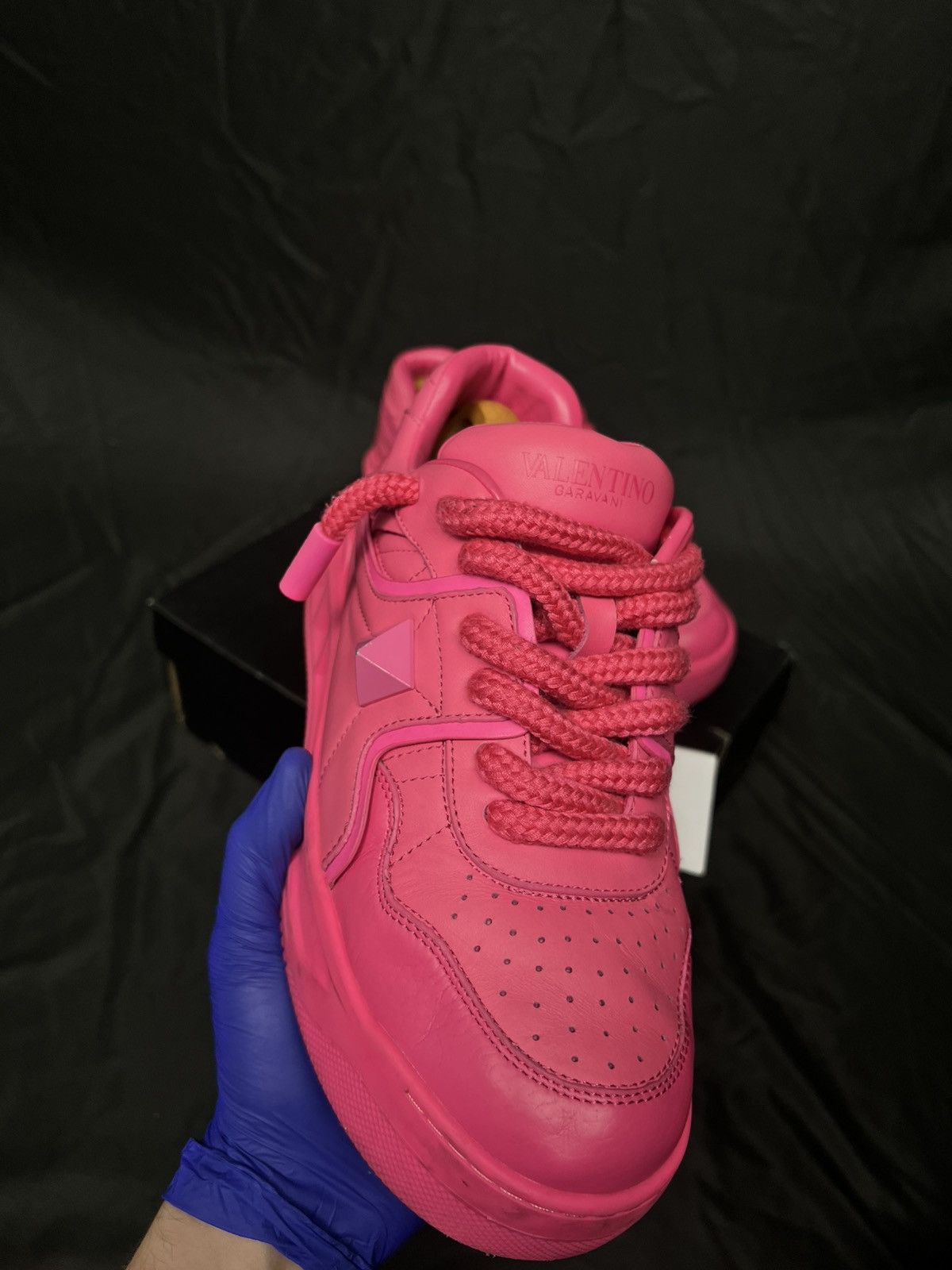 Valentino Valentino garavani pink sneakers shoes trainers Size US 10 / EU 43 - 4 Thumbnail