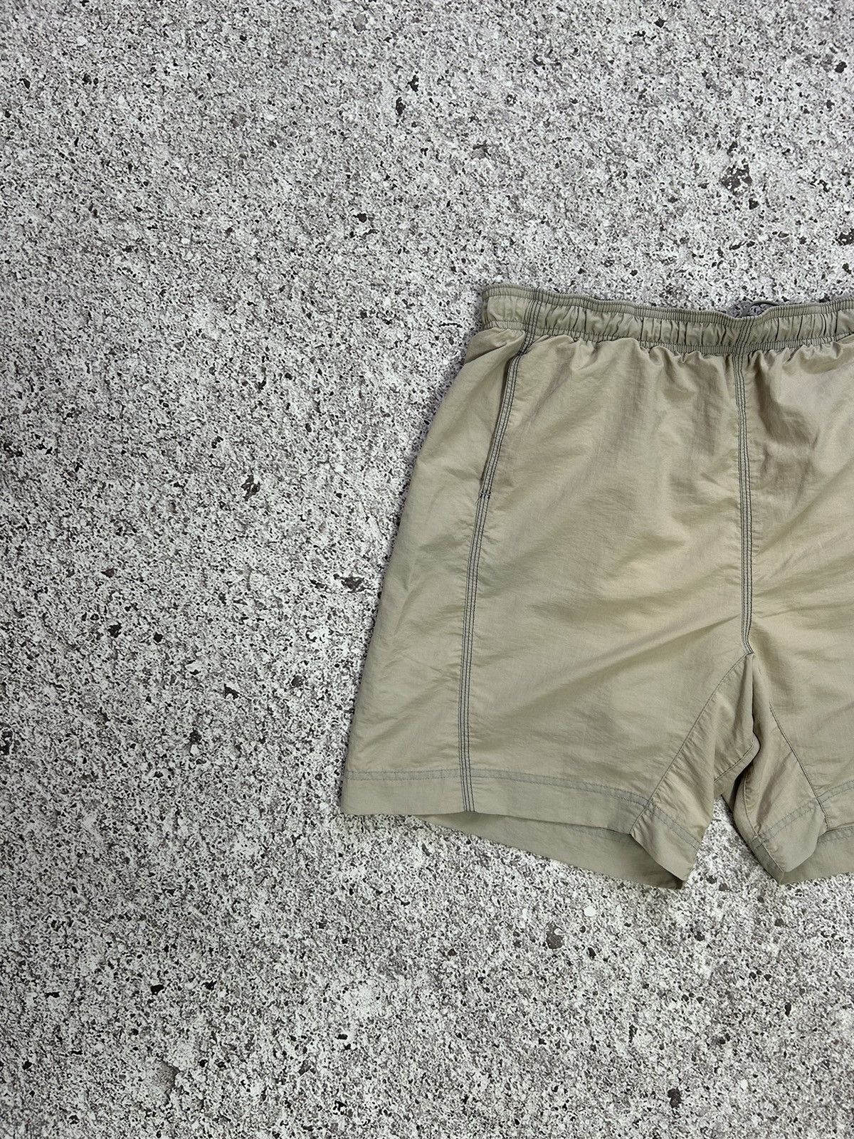 Nike × Vintage Vintage 90s Nike Retro Shorts Y2K Hype Size XL Size US 39 - 4 Thumbnail