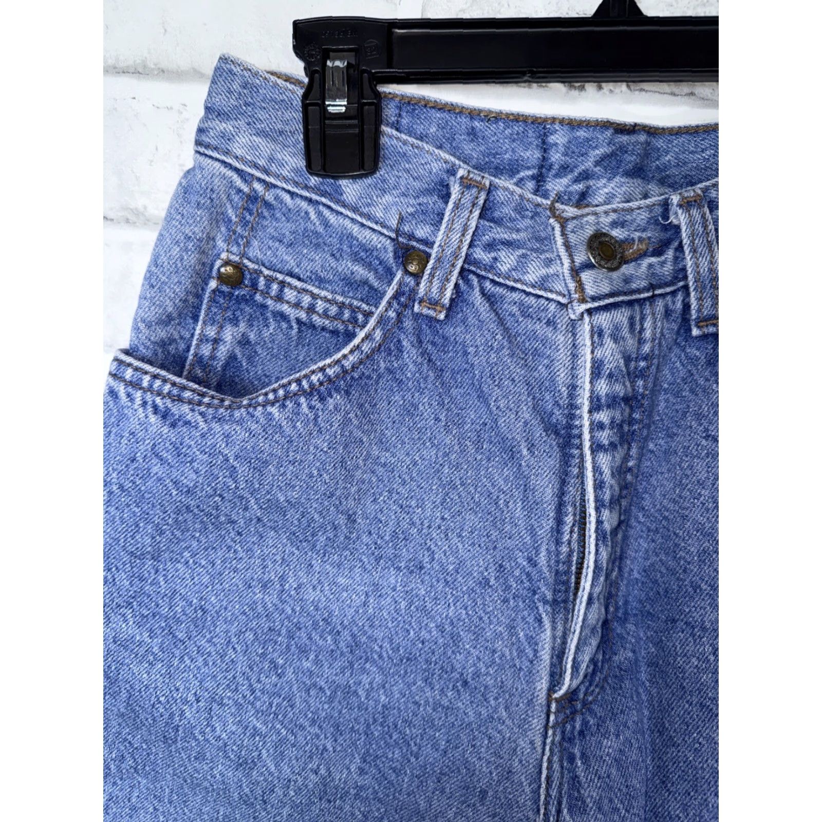 Levi's VINTAGE Levi's Women's 7 Mom Jeans Blue Straight Leg USA 26"x31" Size 28" / US 6 / IT 42 - 6 Thumbnail