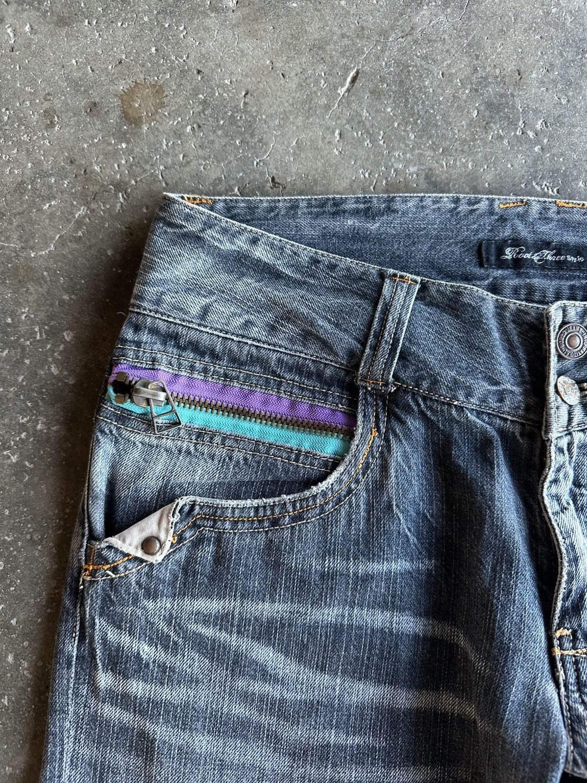 Japanese Brand VINTAGE ROOT THREE JEANS STORM BLACK WASHED RARE DENIM PANTS Size US 32 / EU 48 - 5 Thumbnail