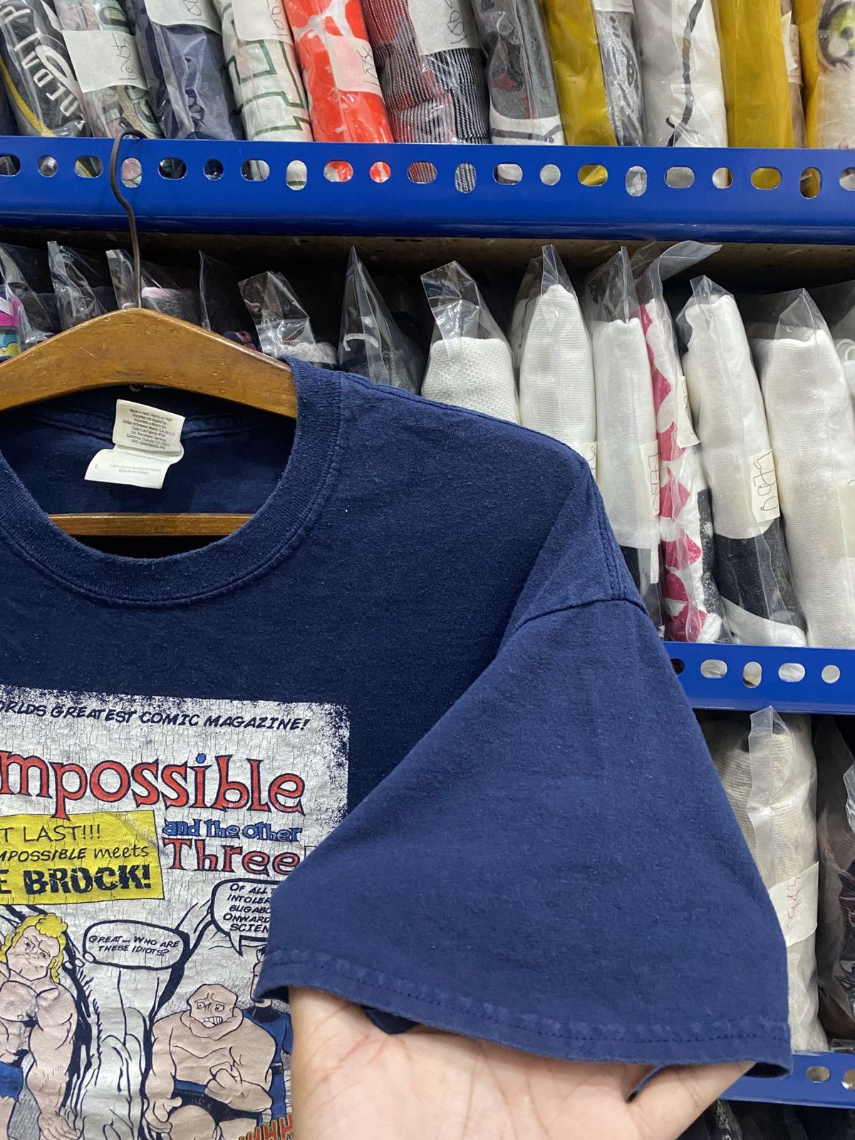 Gildan DR IMPOSSIBLE AND THE OTHER THREE TSHIRT Size US L / EU 52-54 / 3 - 7 Thumbnail