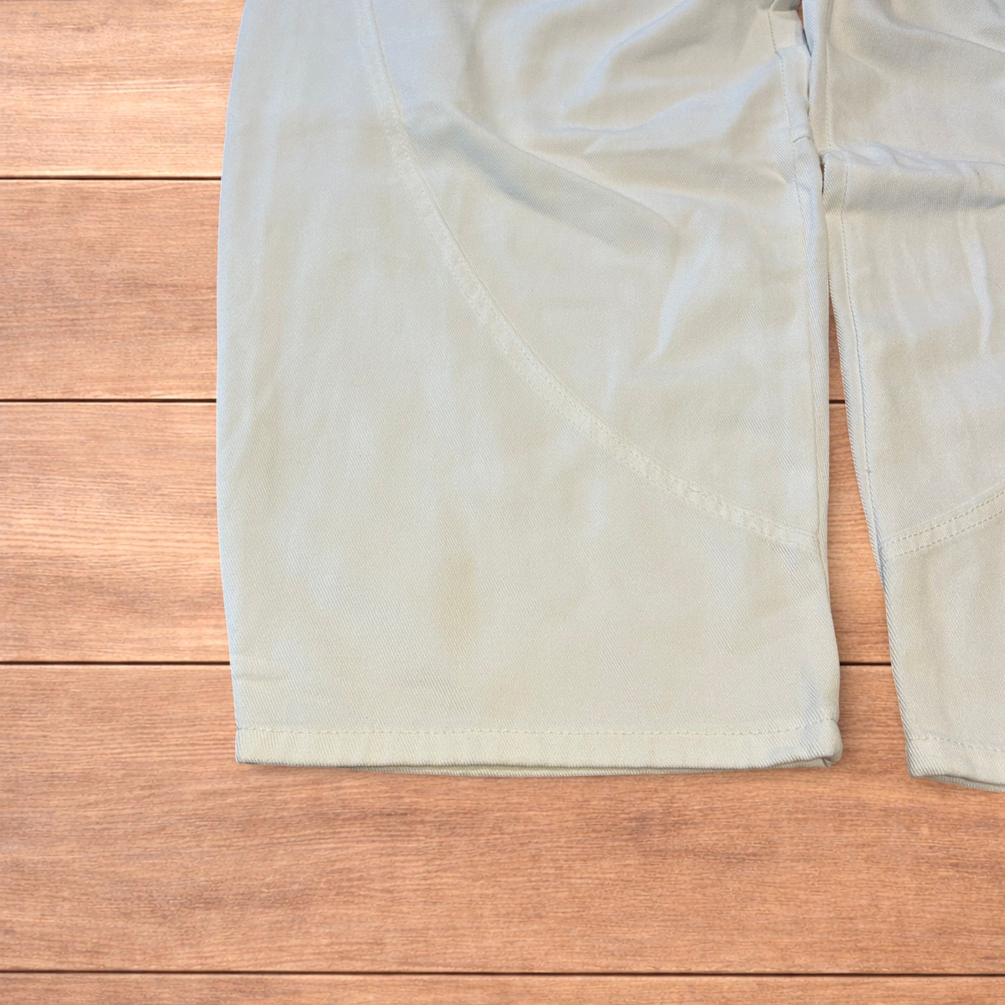 Japanese Brand Vintage style baggy wide leg skater fit jeans in white. Size US 34 / EU 50 - 5 Thumbnail