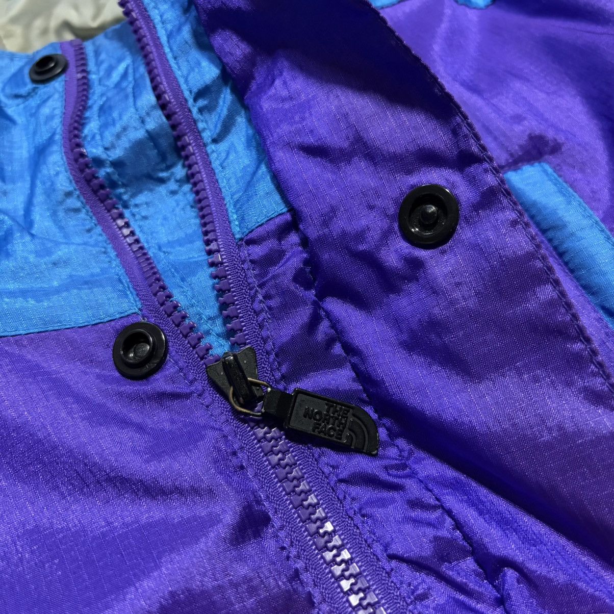 The North Face Vintage The North Face Lightweight Jacket Windbreaker Ski Size US L / EU 52-54 / 3 - 9 Thumbnail