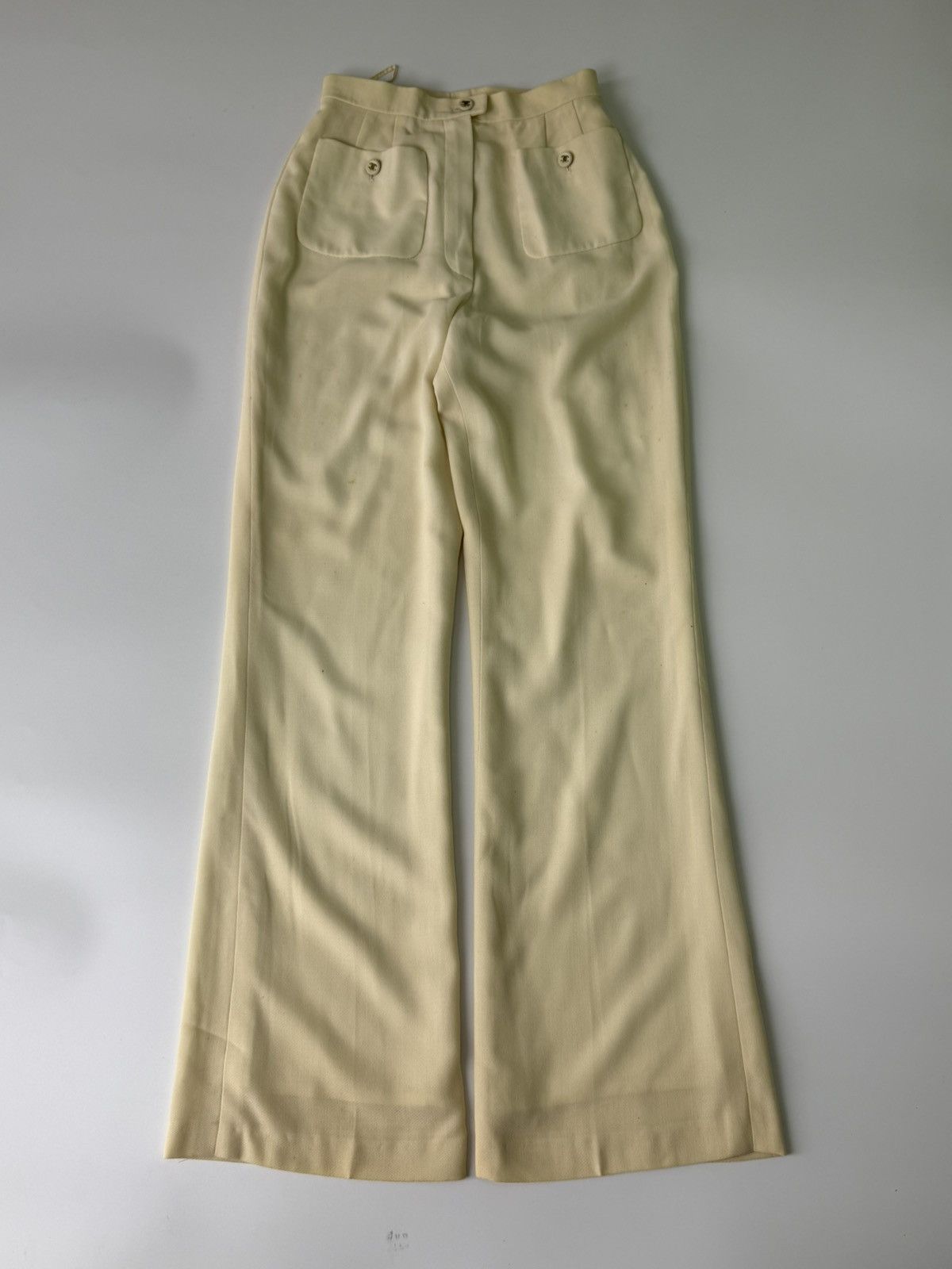 Chanel Chanel Boutique Beige Wide Leg Trousers Size 26" / US 2 / IT 38 - 1 Thumbnail
