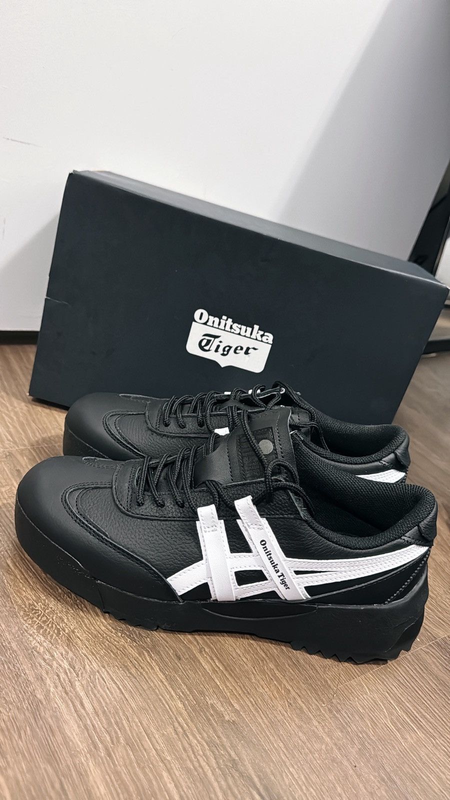 Onitsuka Tiger Onitsuka Tiger DELEGATION EX (Unisex) Size US 8 / EU 41 - 7 Thumbnail