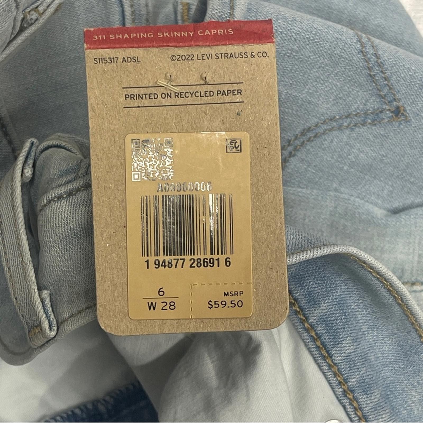 Levi's Levi's Capri size 28 Women's Denim Jeans NWT Size 28" / US 6 / IT 42 - 4 Thumbnail