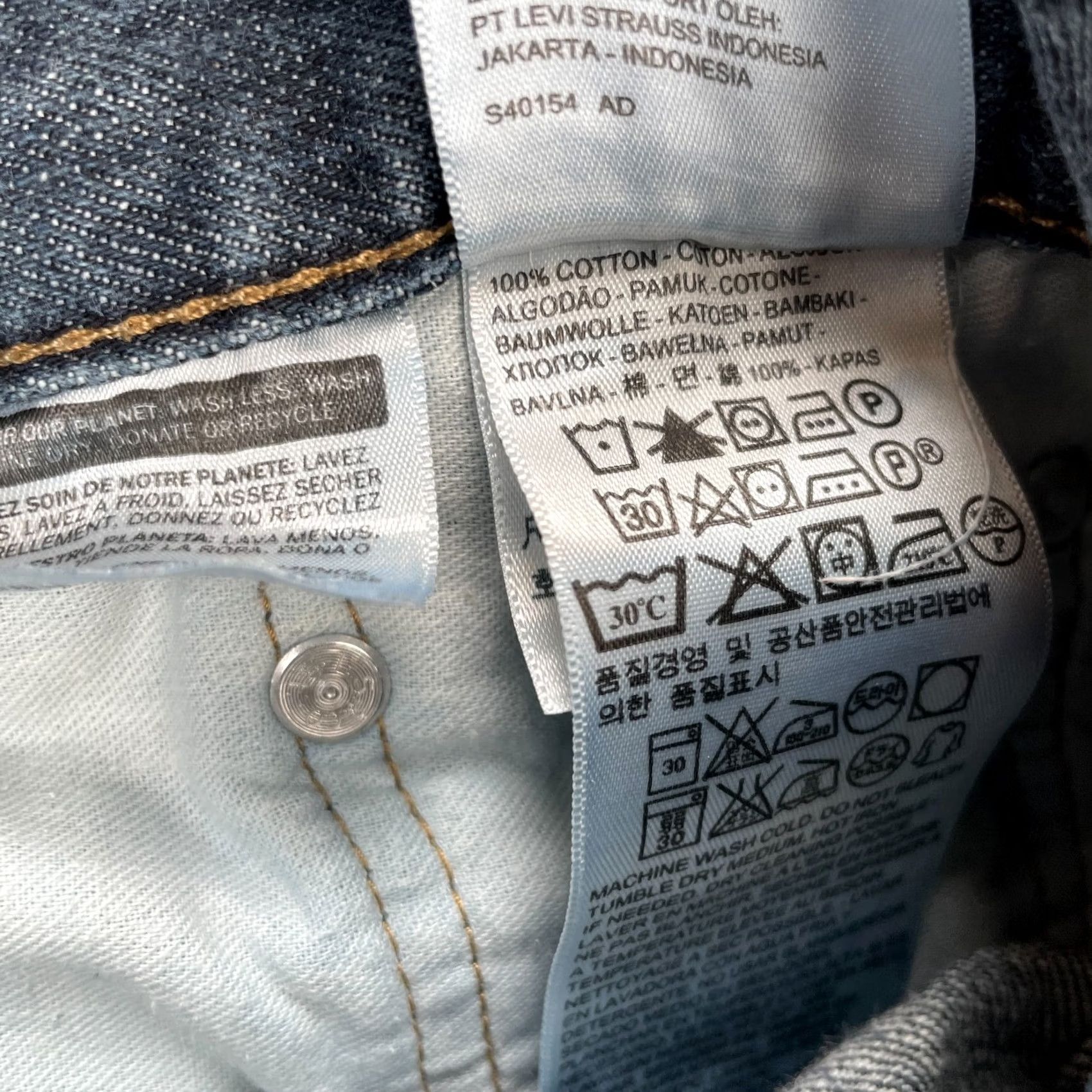 Levi's Levi's Jeans Mens 32x30 Blue Denim Relaxed Fit 5-Pocket Logo Straight Leg Dark Wash BOTTOMS Mens Regular Size 32 Inseam 26.5 in Denim Jeans Size US 32 / EU 48 - 5 Thumbnail