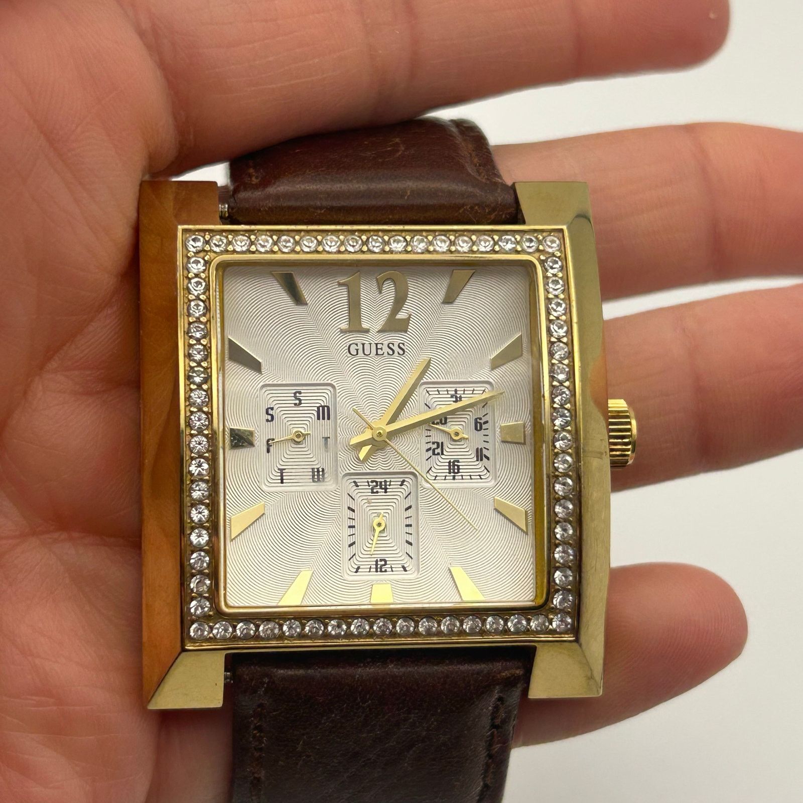 Guess Guess Gold Crystal-encrusted Bezel Brown Leather Watch Size ONE SIZE - 7 Thumbnail