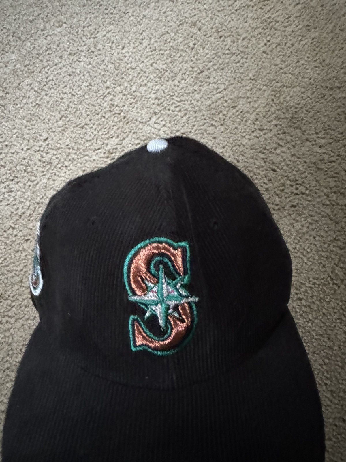 MLB VINTAGE Corduroy Mariners Fitted Size 28 - 2 Thumbnail