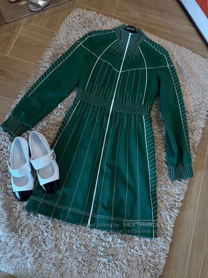 Valentino Valentino Midi dress Size M / US 6-8 / IT 42-44 - 1 Thumbnail