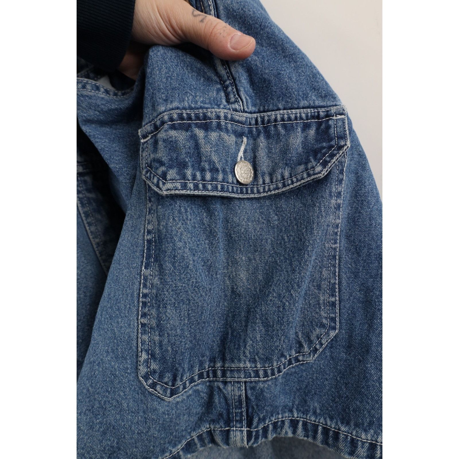 Disney Vintage 90s Disney Winnie the Pooh Denim Jean Shortalls Size 34" / US 12 / IT 48 - 13 Thumbnail