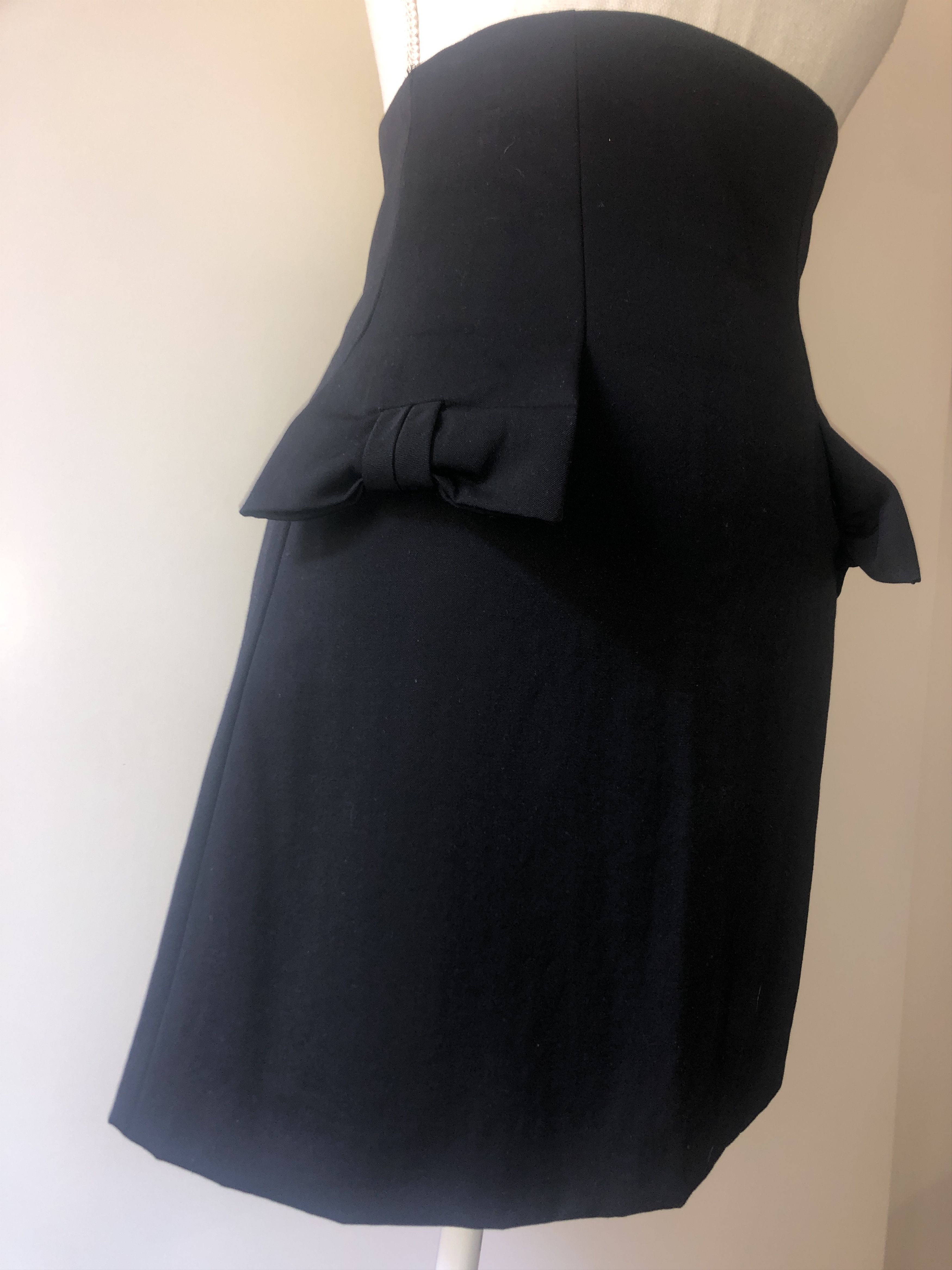 Givenchy High Wiasted Embellished Skirt Size 27" / US 4 / IT 40 - 9 Thumbnail