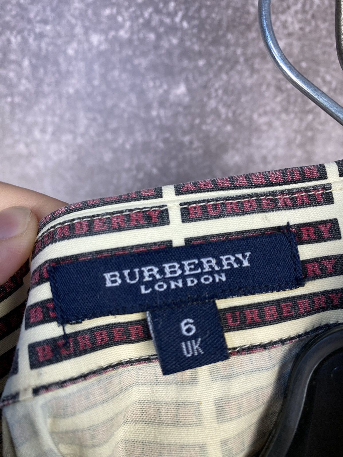 Burberry × Japanese Brand Vintage Burberry London Monogram Women Shirt Size XS / US 0-2 / IT 36-38 - 8 Thumbnail