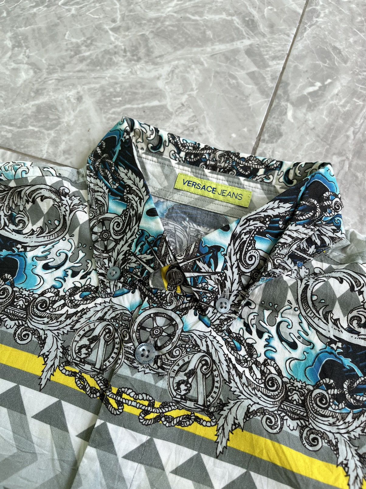 Versace Versace Jeans Full Print Button Shirt Size US M / EU 48-50 / 2 - 3 Thumbnail