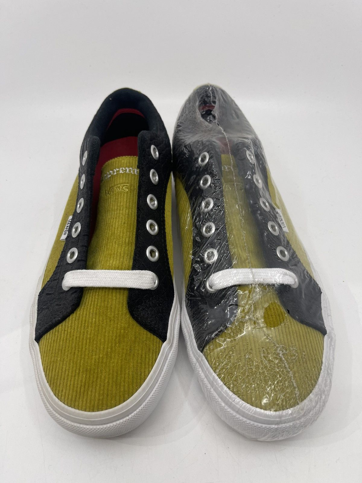 Supreme × Vans Size 9 - VANS Supreme x Lampin Pro Croc Corduroy Size US 9 / EU 42 - 1 Thumbnail