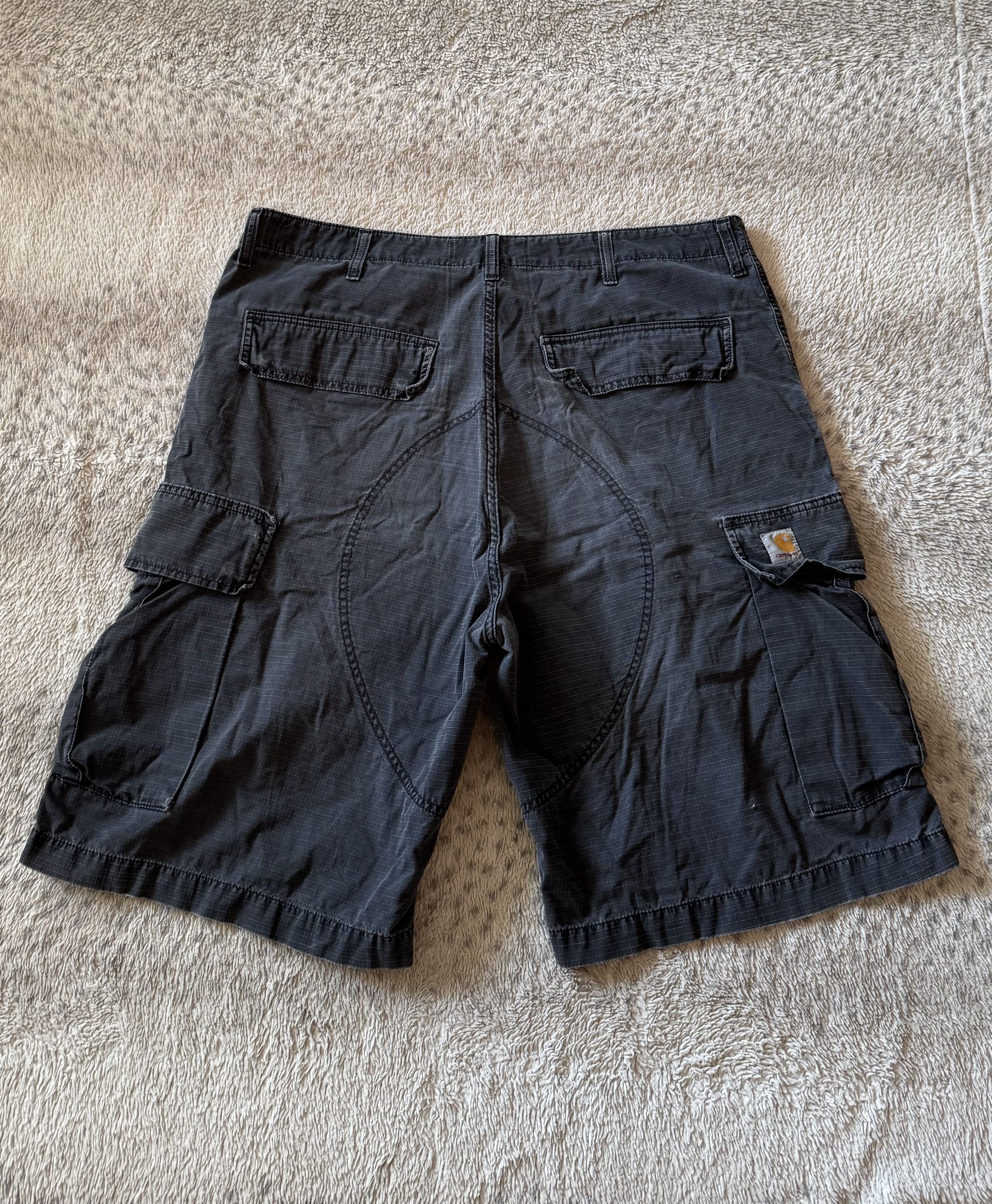 Carhartt Carhartt WIP Vintage 2000s Cargo Shorts Size US 38 / EU 54 - 1 Thumbnail