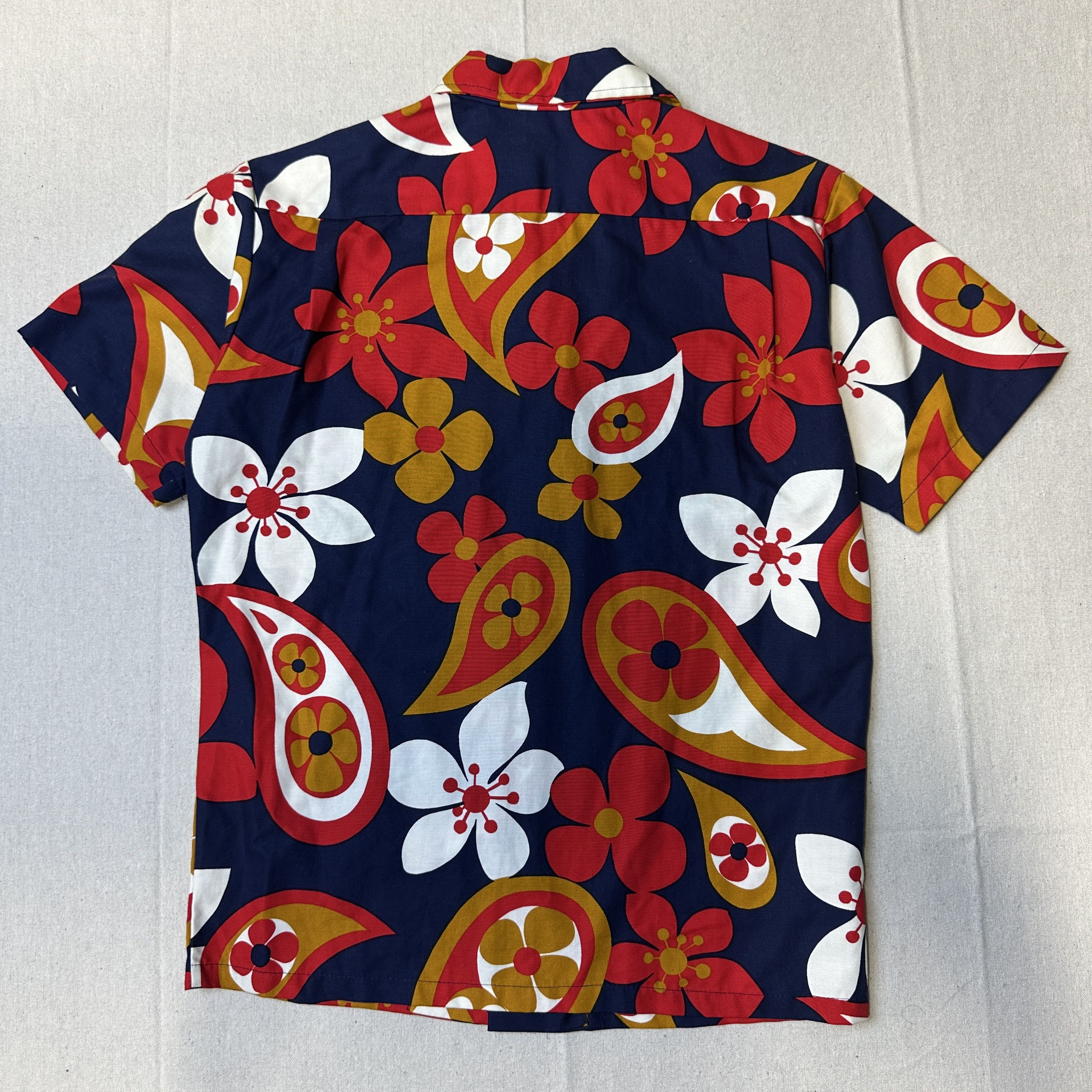 Sundek Vintage Sun-Dek of Hawaii Bold Floral Cotton Hawaiian Shirt Size Small 60s Size US S / EU 44-46 / 1 - 6 Thumbnail