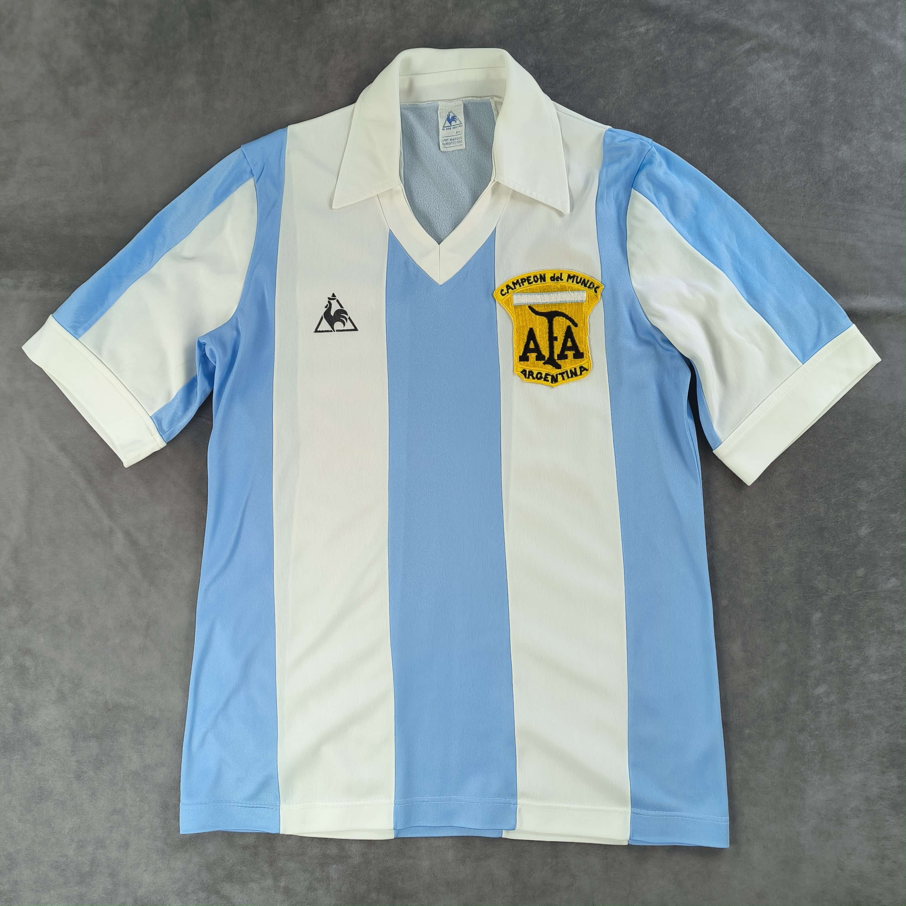 Le Coq Sportif Argentina 1980-82 Le Coq Sportif home football jersey size M Size US M / EU 48-50 / 2 - 1 Thumbnail