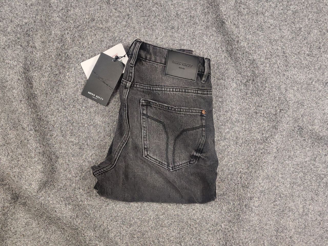 Miss Sixty Miss Sixty Vicki Mom Black Faded Denim Jeans Vtg Y2K Style Size 27" / US 4 / IT 40 - 1 Thumbnail