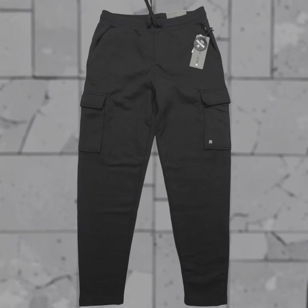Kenneth Cole Kenneth Cole Active Cargo Pants Tapered Fit Black Size S Heavyweight Knit Size US 29 - 1 Thumbnail