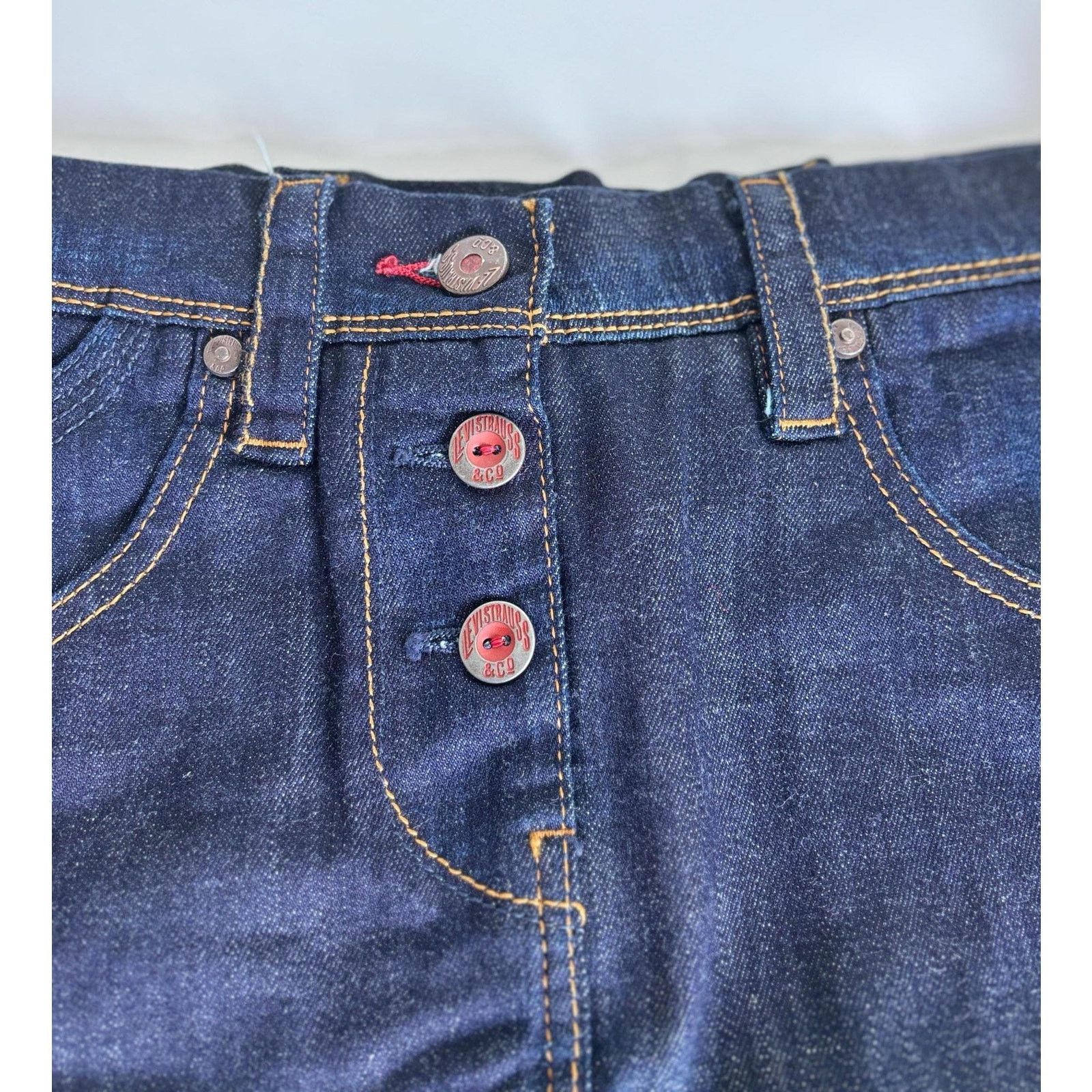 Japanese Brand × Levi's × Levi's Vintage Clothing Vintage Levi’s Cinch Back Denim Mini Skirt Red Tab Y2K Small Size 27" / US 4 / IT 40 - 7 Thumbnail