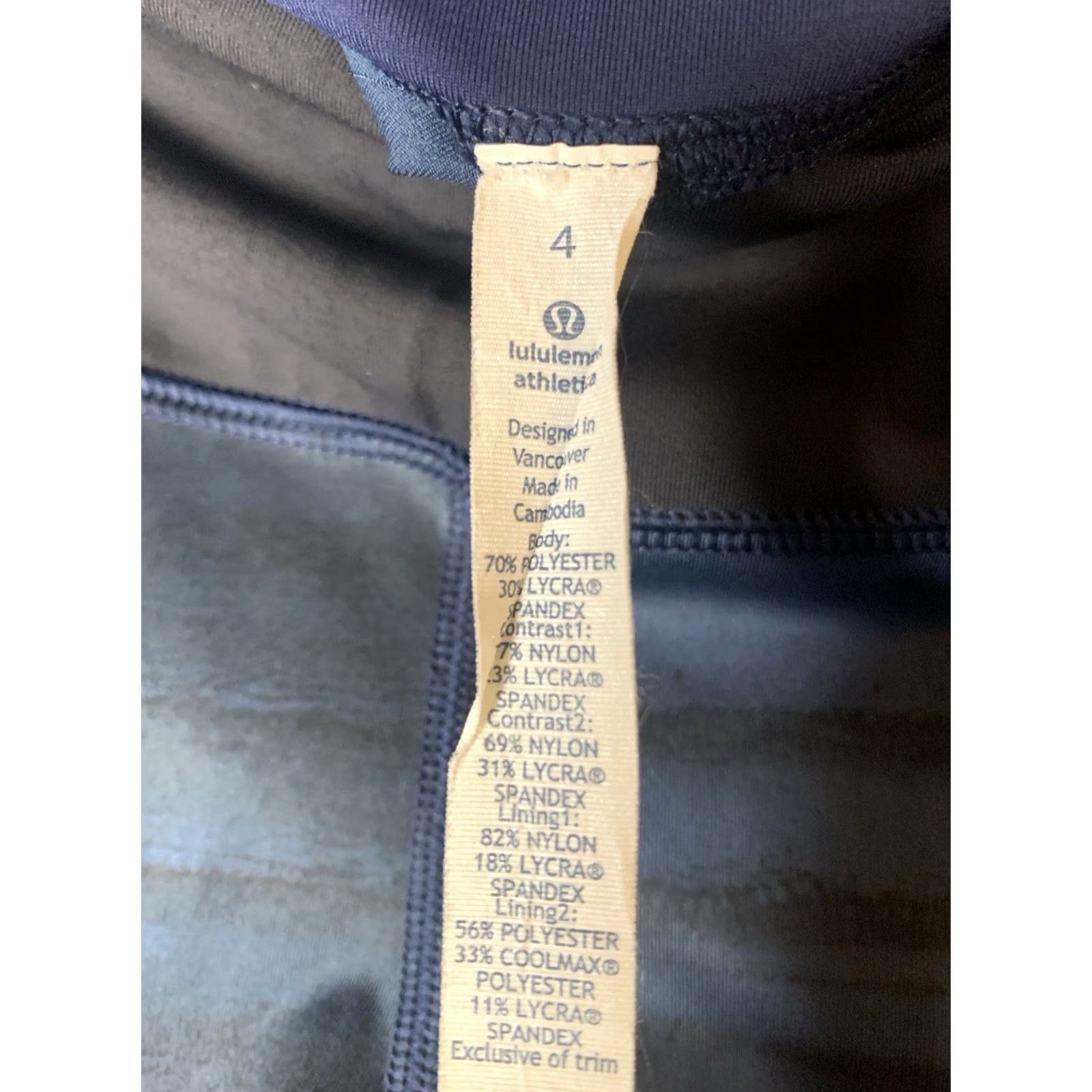 Lululemon Lululemon Athletica Women’s Size 4 Blue Stripped Leggings Capri Yoga CoolMax Size 27" / US 4 / IT 40 - 4 Thumbnail