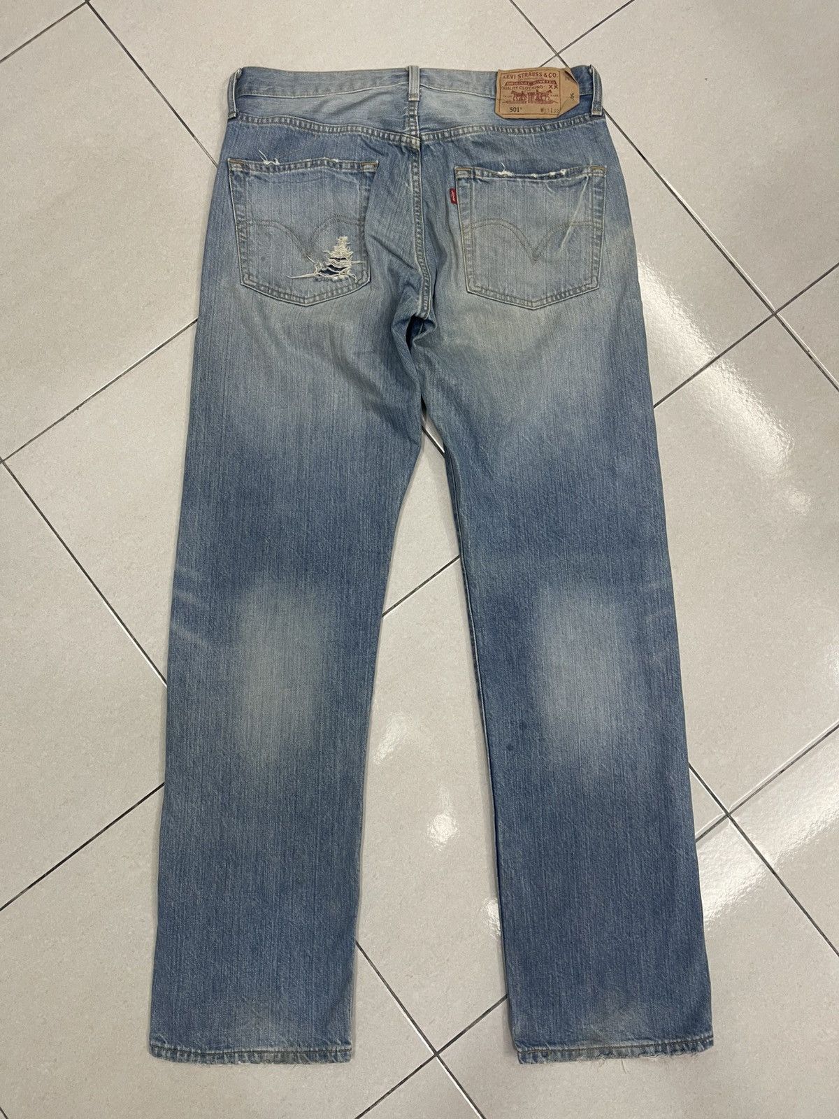 Levi's Vintage Levi's 501 Distressed Jeans |Light Wash | Button Fly Size US 33 - 9 Thumbnail