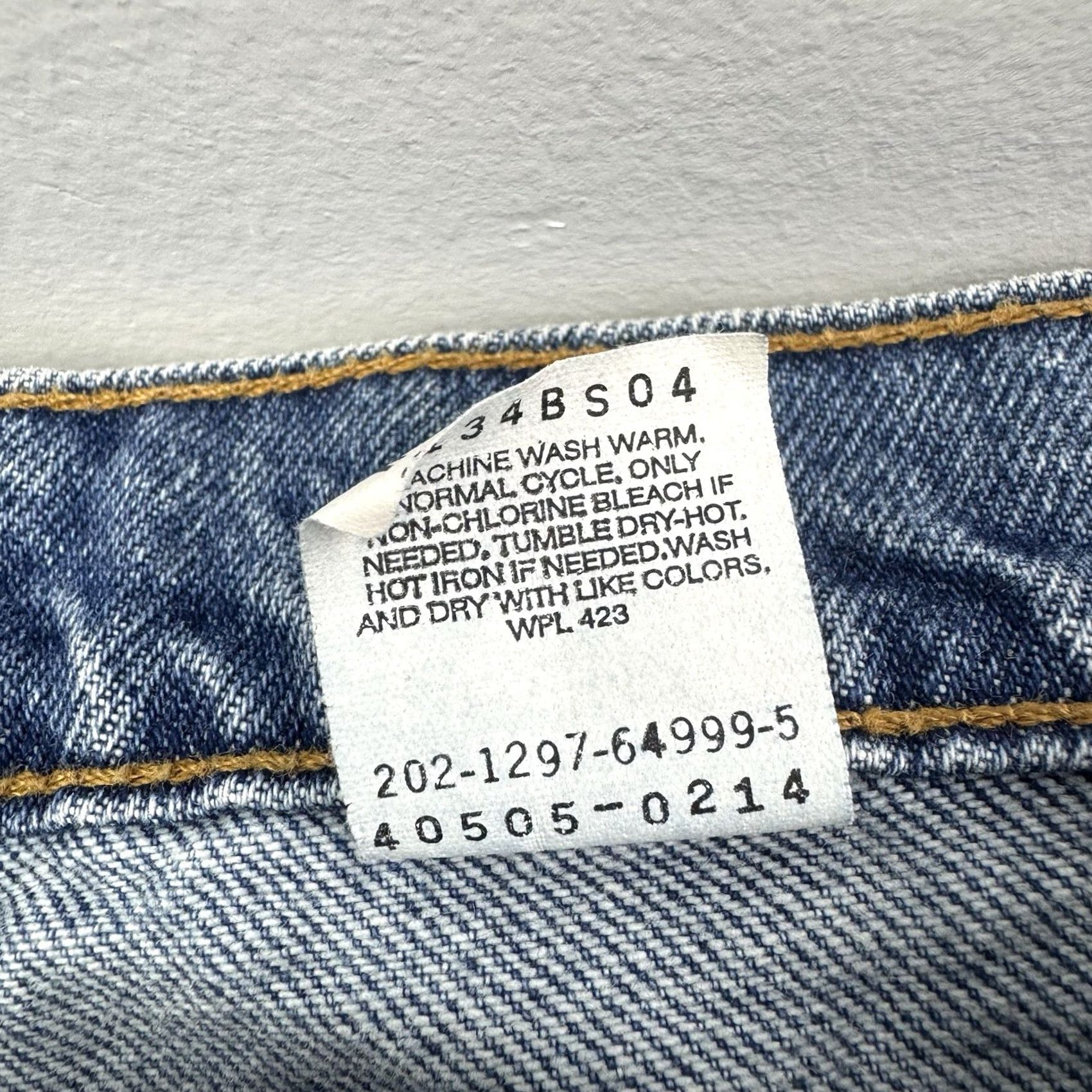 Levi's VINTAGE Levi's 505 Jeans Adult 32x30 Orange Tab Regular Straight Leg Denim 90s Mens Jeans Size US 32 / EU 48 - 5 Thumbnail