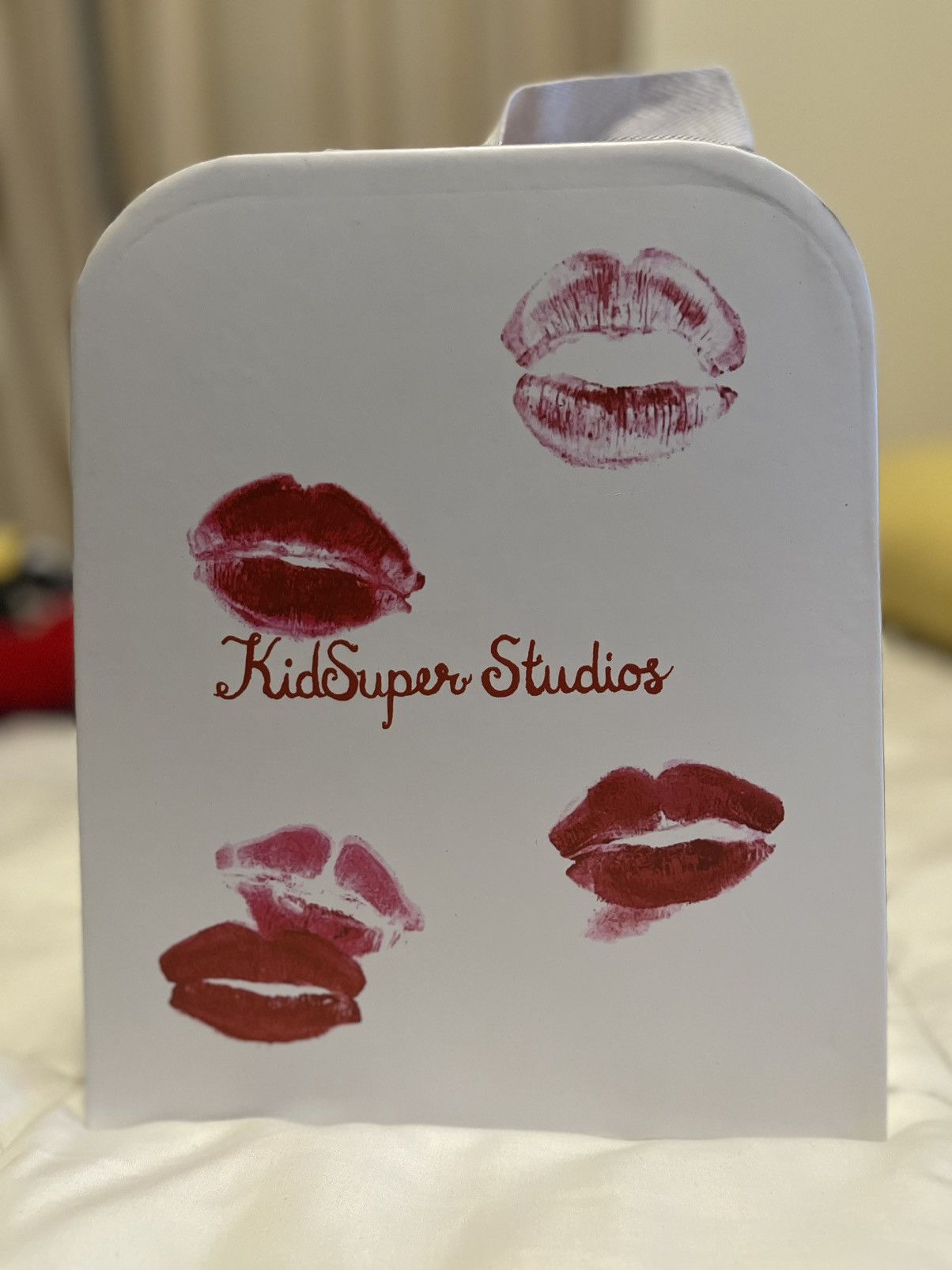 KidSuper Kissing bag (Cream) Size ONE SIZE - 2 Thumbnail